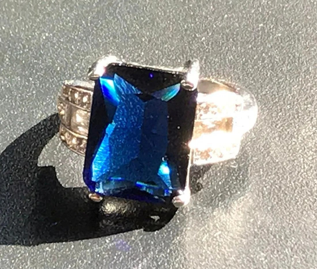 Vintage Ring: Vintage Ring, Size 7