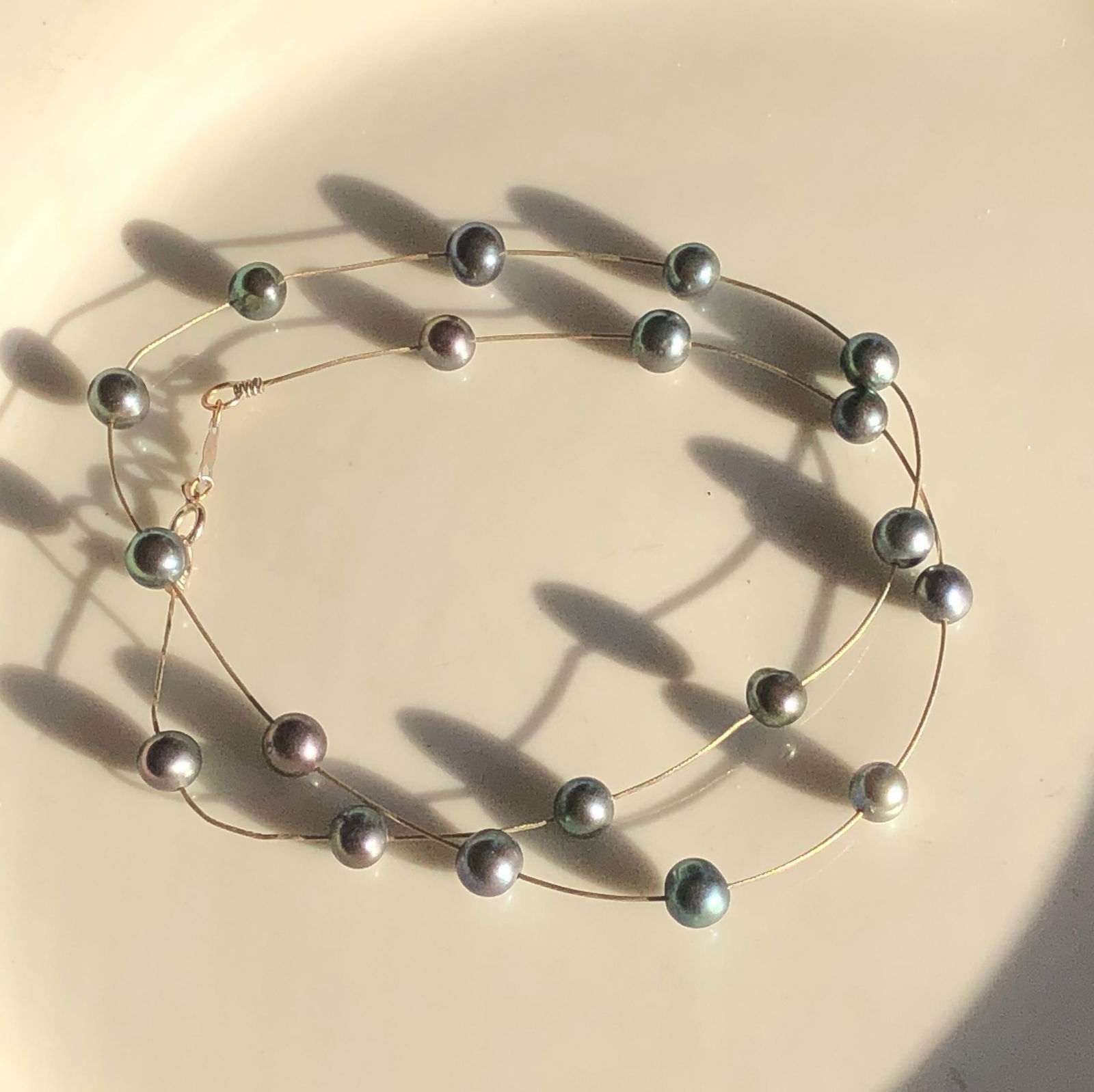 14K Gold Pearl Necklace: 14K Gold Pearl Necklace, weight 6.4g