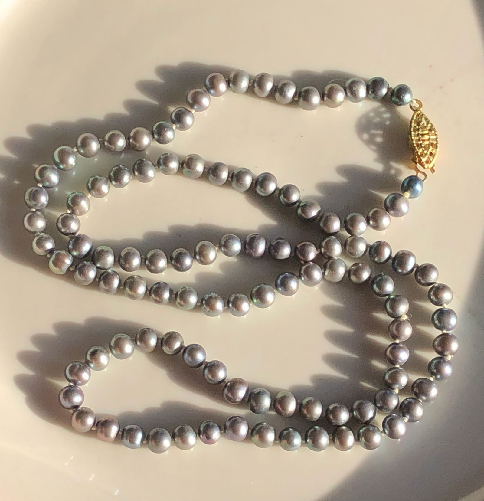 Vintage Pearl Necklace: Vintage Pearl Necklace
