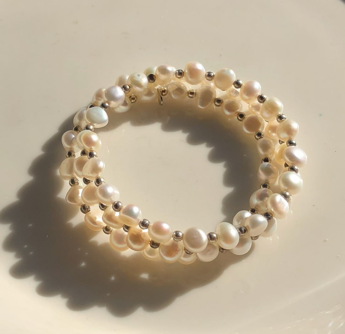 Vintage Pearl Bracelet: Vintage Pearl Bracelet
