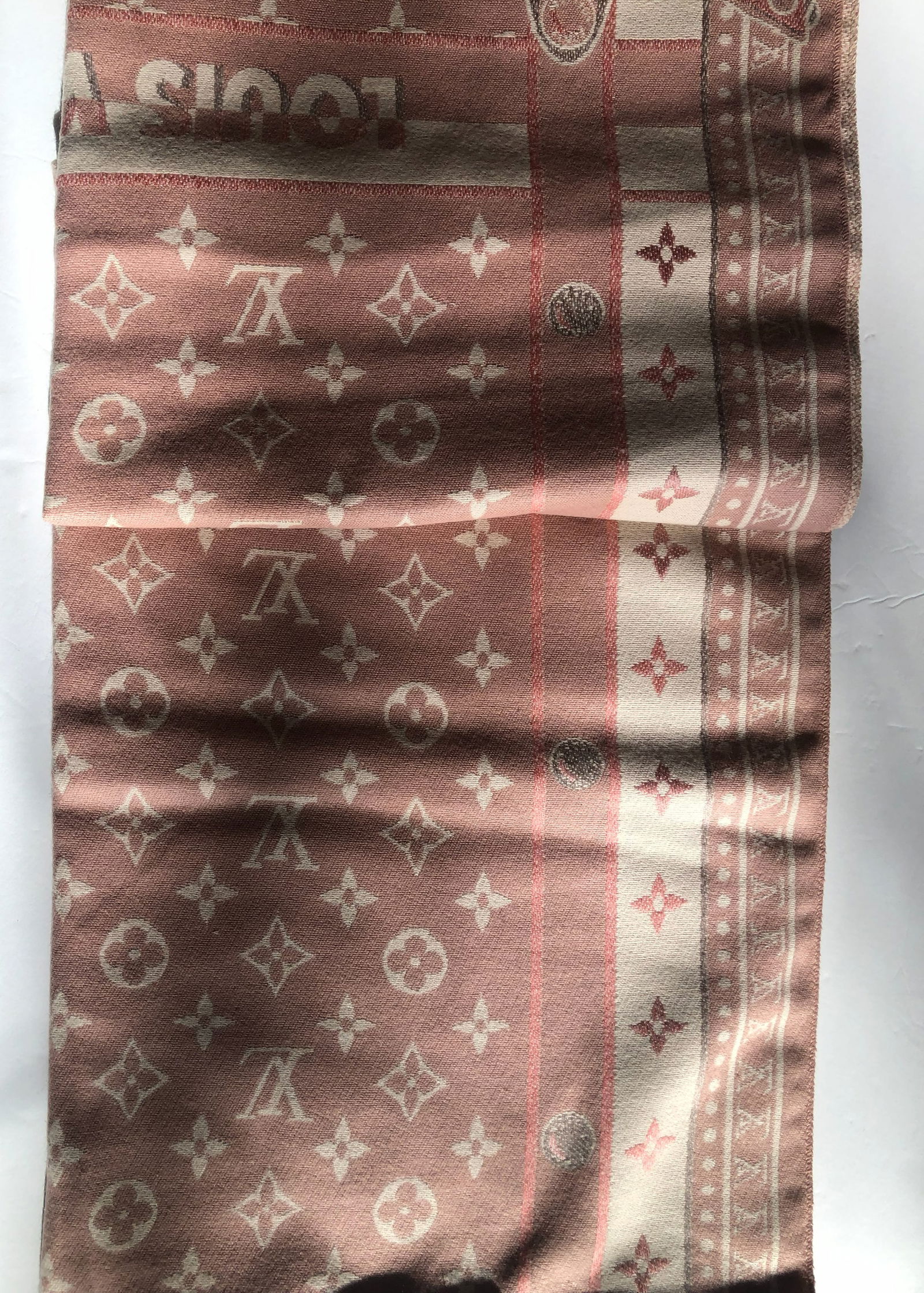 New Cashmere and Silk Scalf: New Cashmere and Silk Scalf