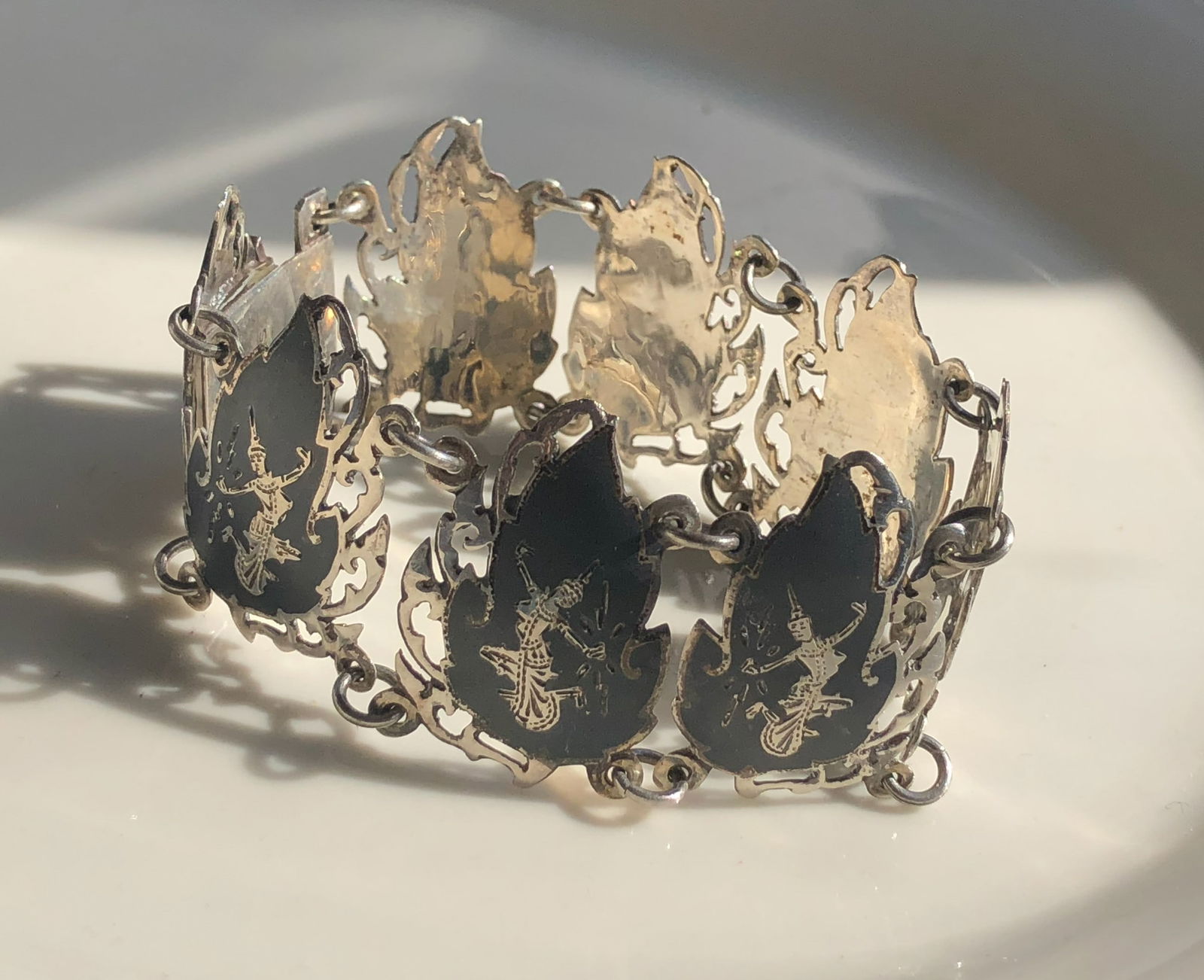 Vintage Silver Bracelet: Vintage Silver Bracelet, weight 23g