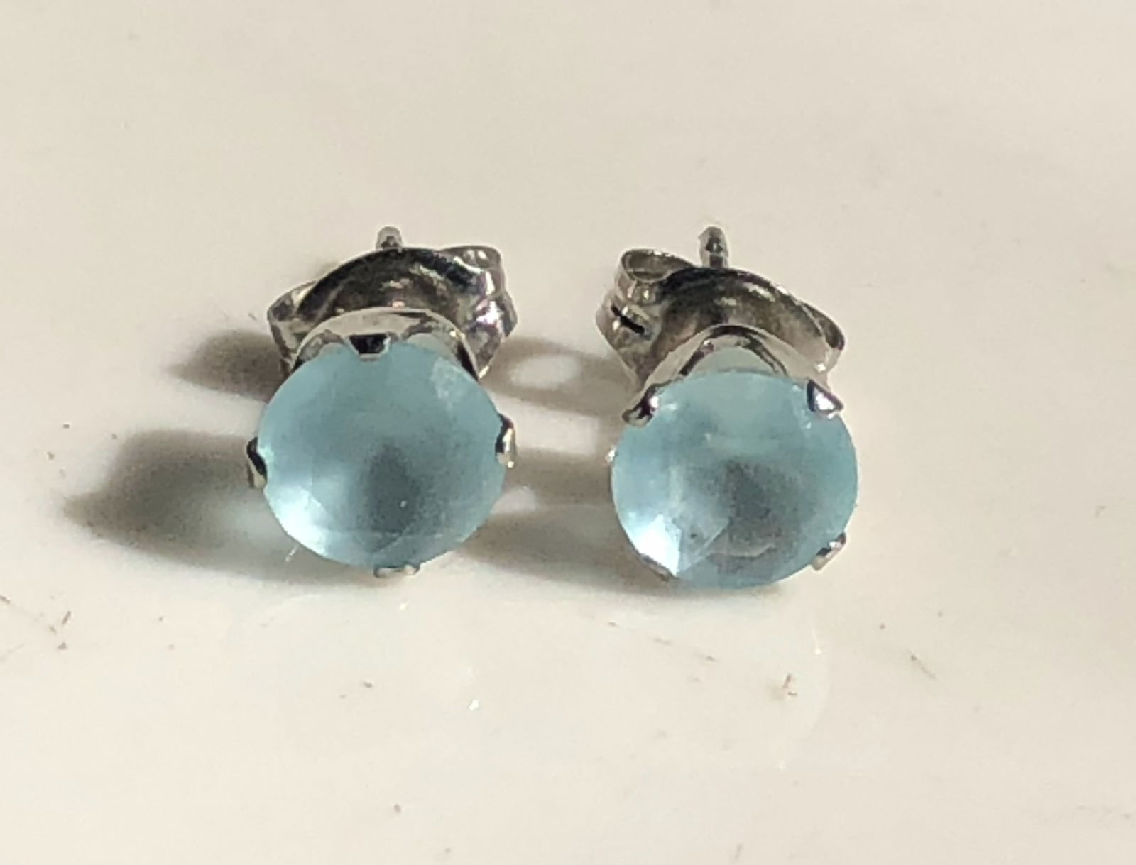 Pair of Silver Earrings: Pair of Silver Earrings