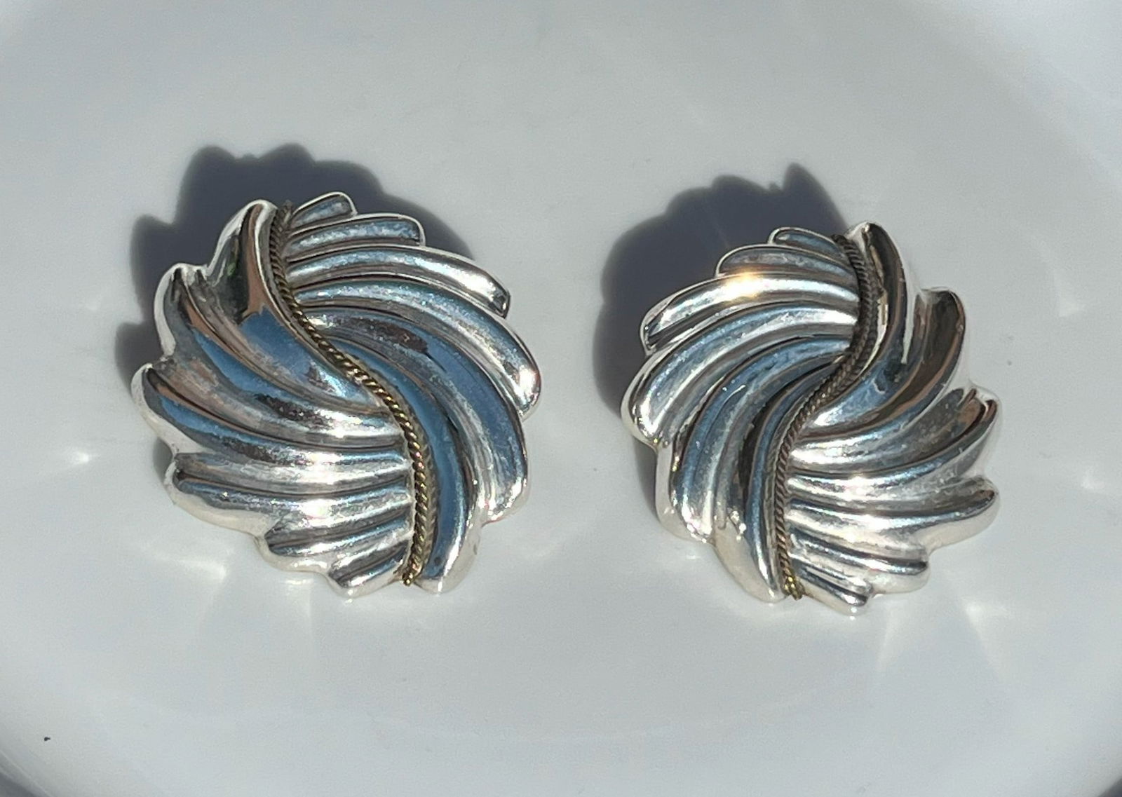 Pair of Silver Earrings: Pair of Silver Earrings, weight 25g