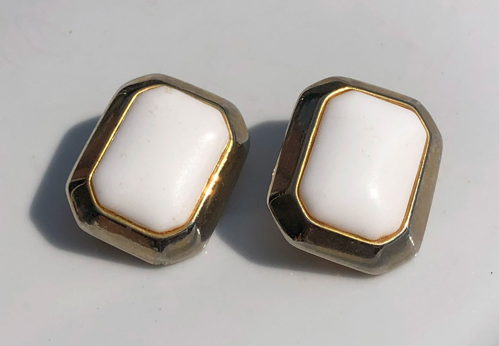 Pair of Earrings (1 of 2)