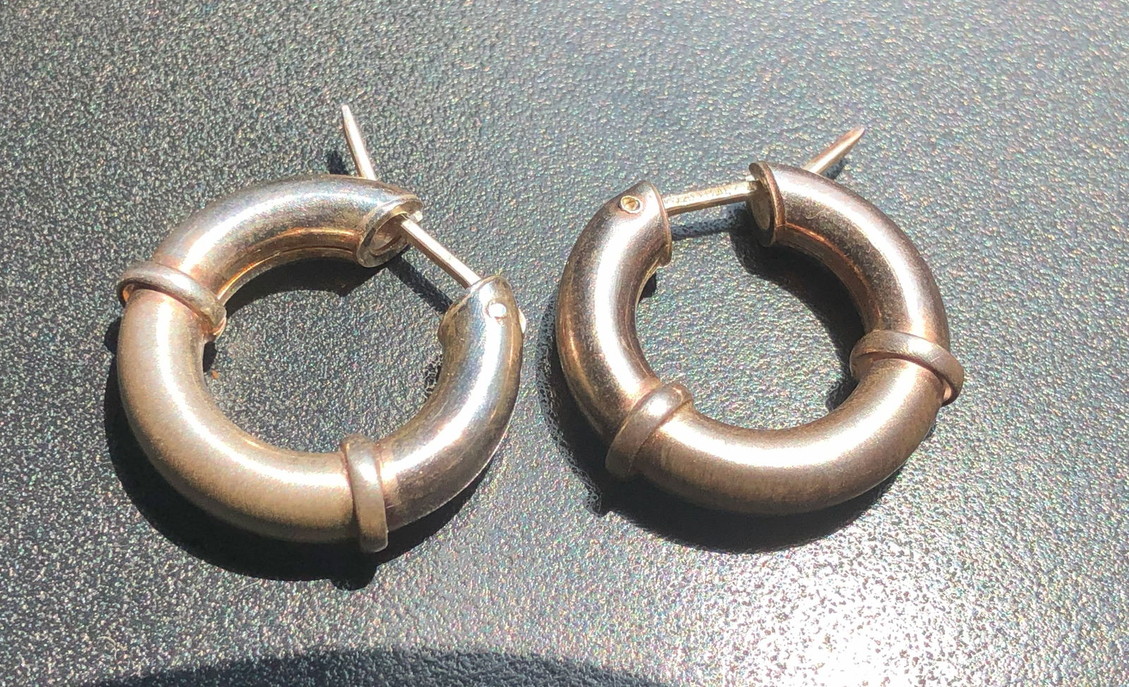 Pair of Silver Earrings: Pair of Silver Earrings, weight 6g