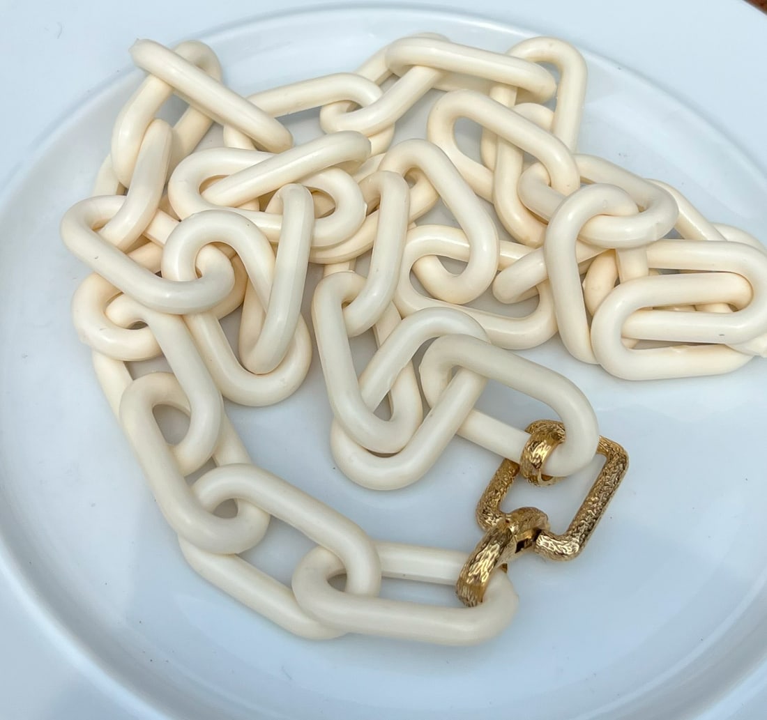 Vintage Necklace: Vintage Necklace