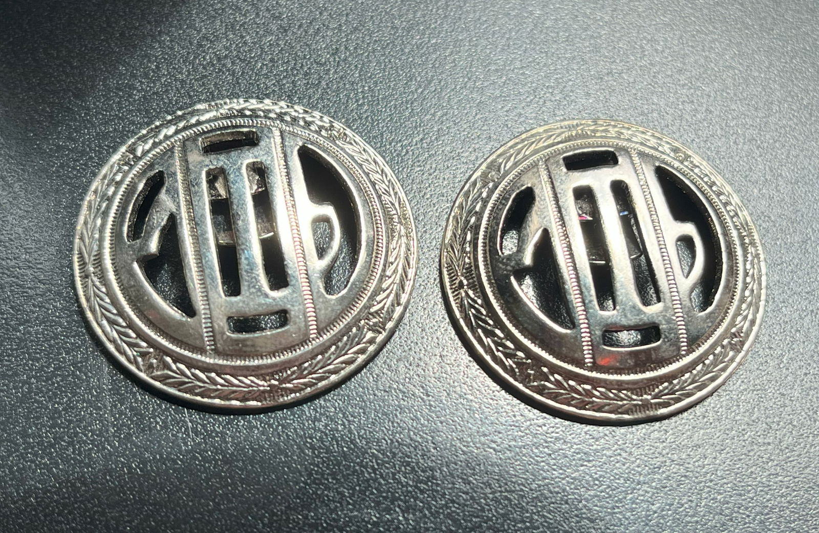 Pair of Shoe Clasp: Pair of Shoe Clasp