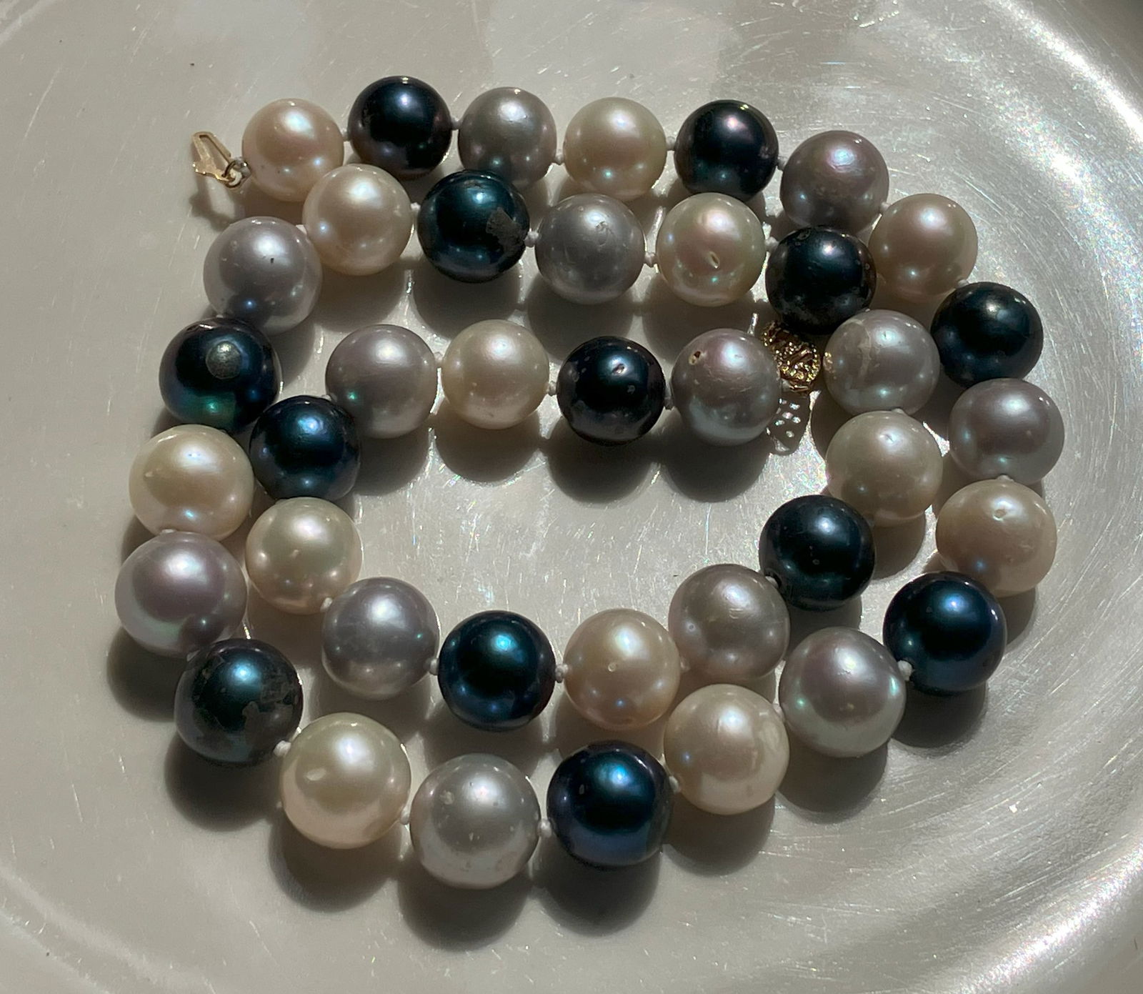 14K Gold Clasp Pearl Necklace (1 of 4)