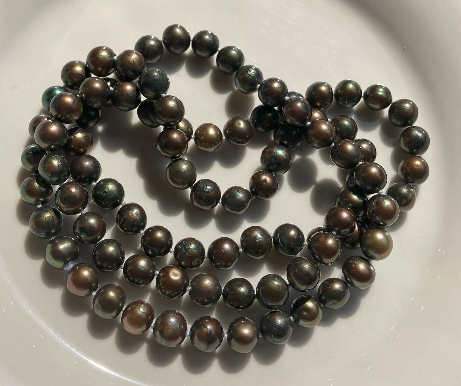 Natural Pearl Necklace: Natural Pearl Necklace, Length: 35"