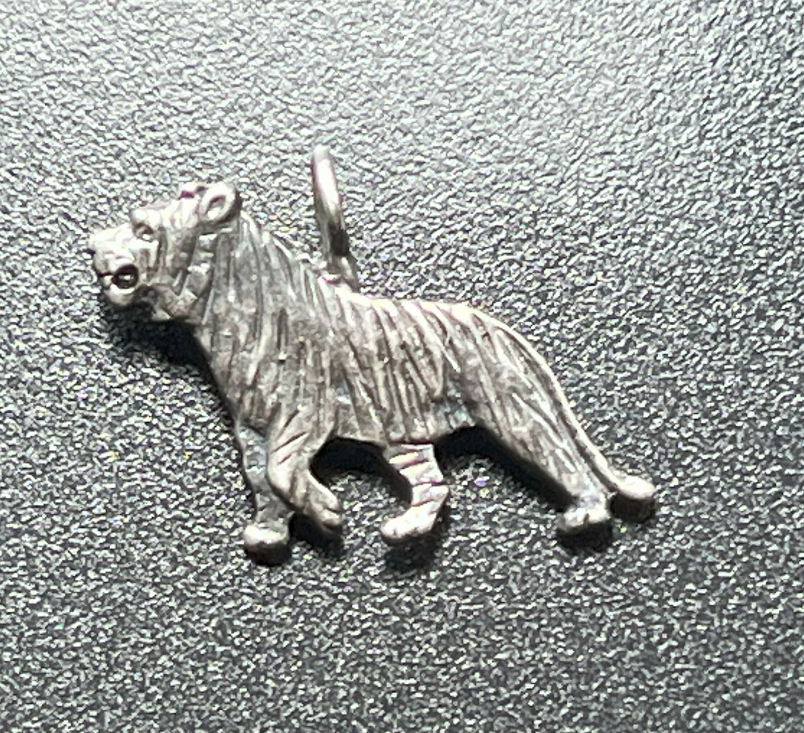 Vintage Silver Pendant (1 of 2)