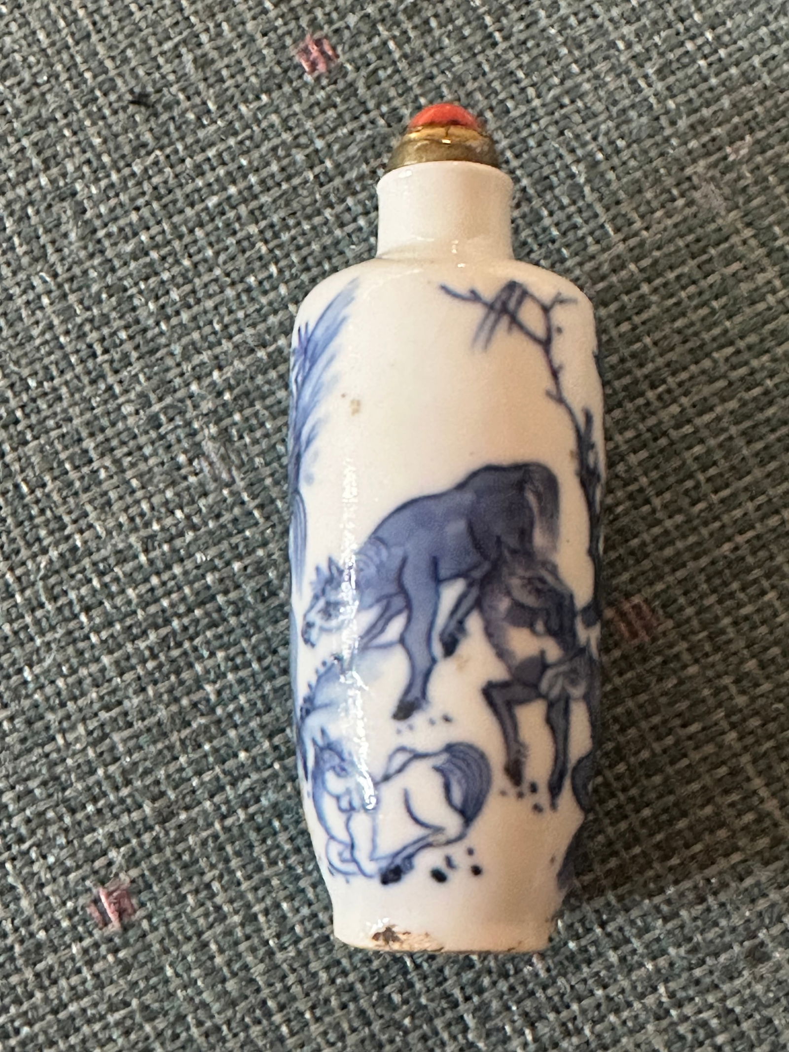 Antique Blue and White Snuff Bottle: Antique Blue and White Snuff Bottle