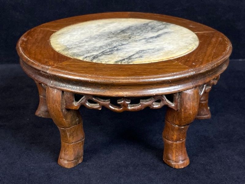 Antique Marble Top Stand: Antique Marble Top Stand, Size: 7" x 3"