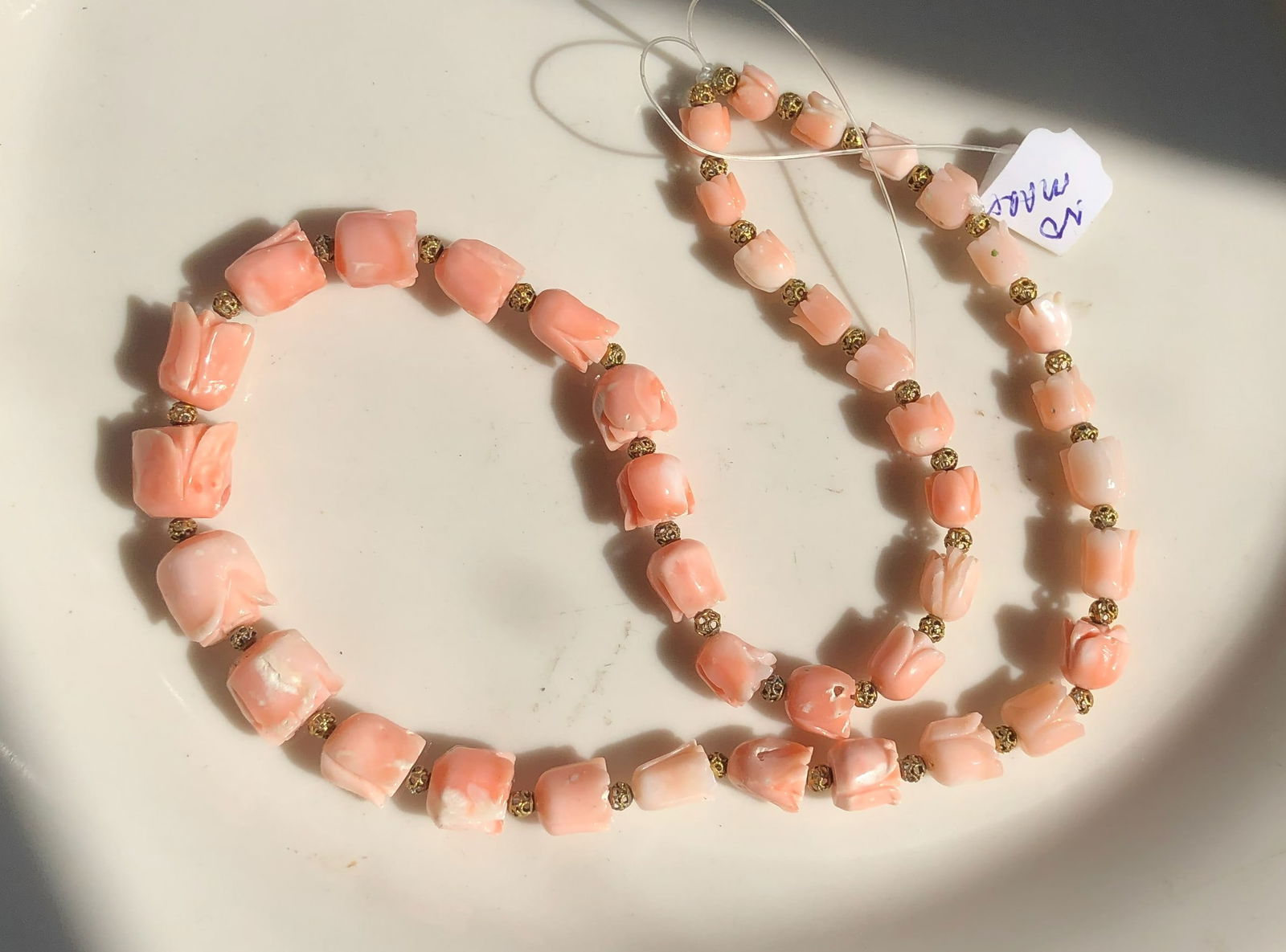 Vintage Coral Necklace (1 of 2)