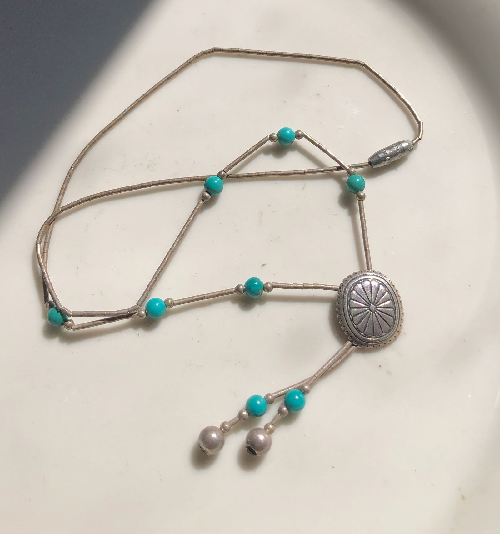 Vintage Silver Necklace: Vintage Silver Necklace