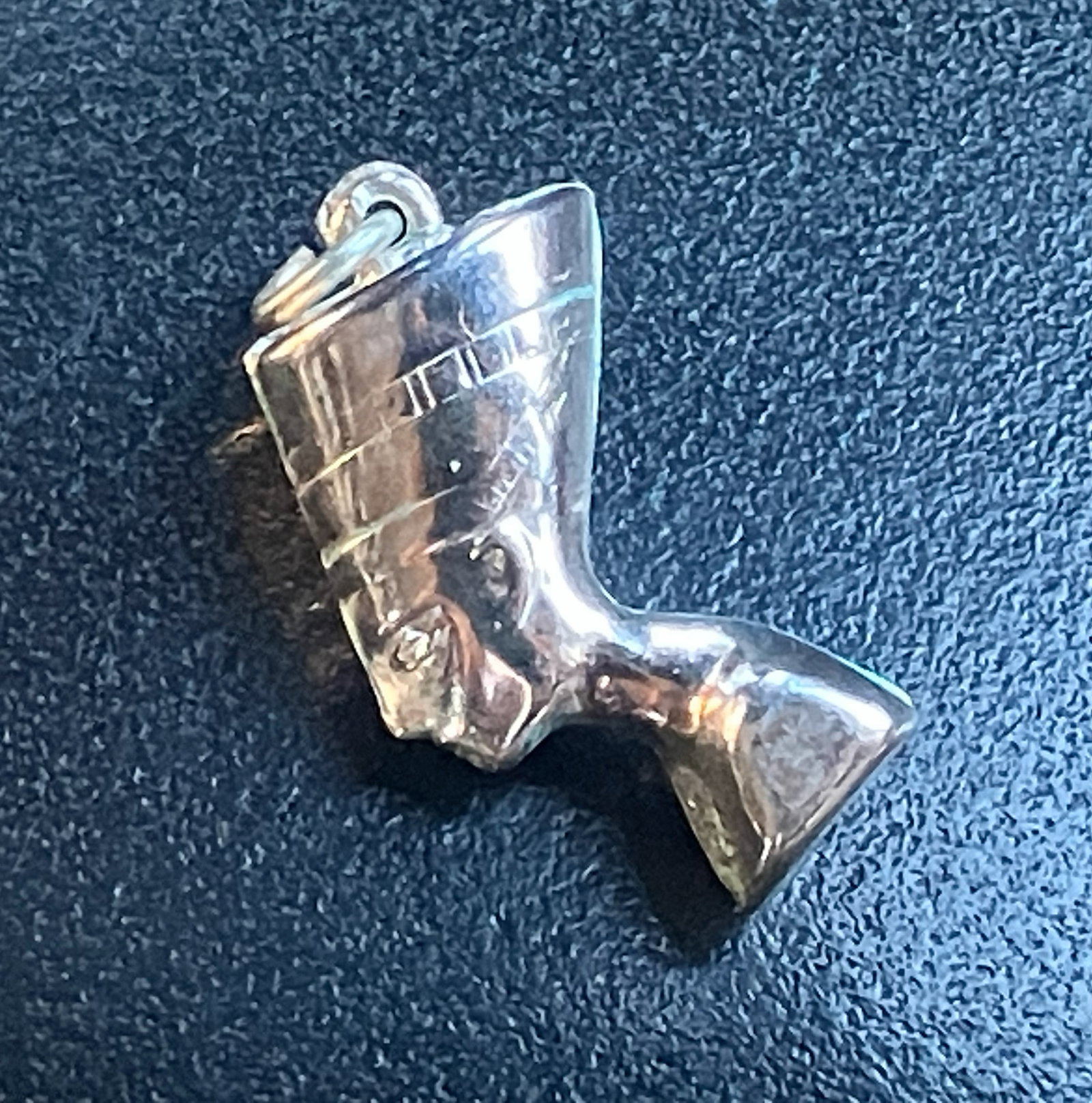 Vintage Silver Pendant: Vintage Silver Pendant