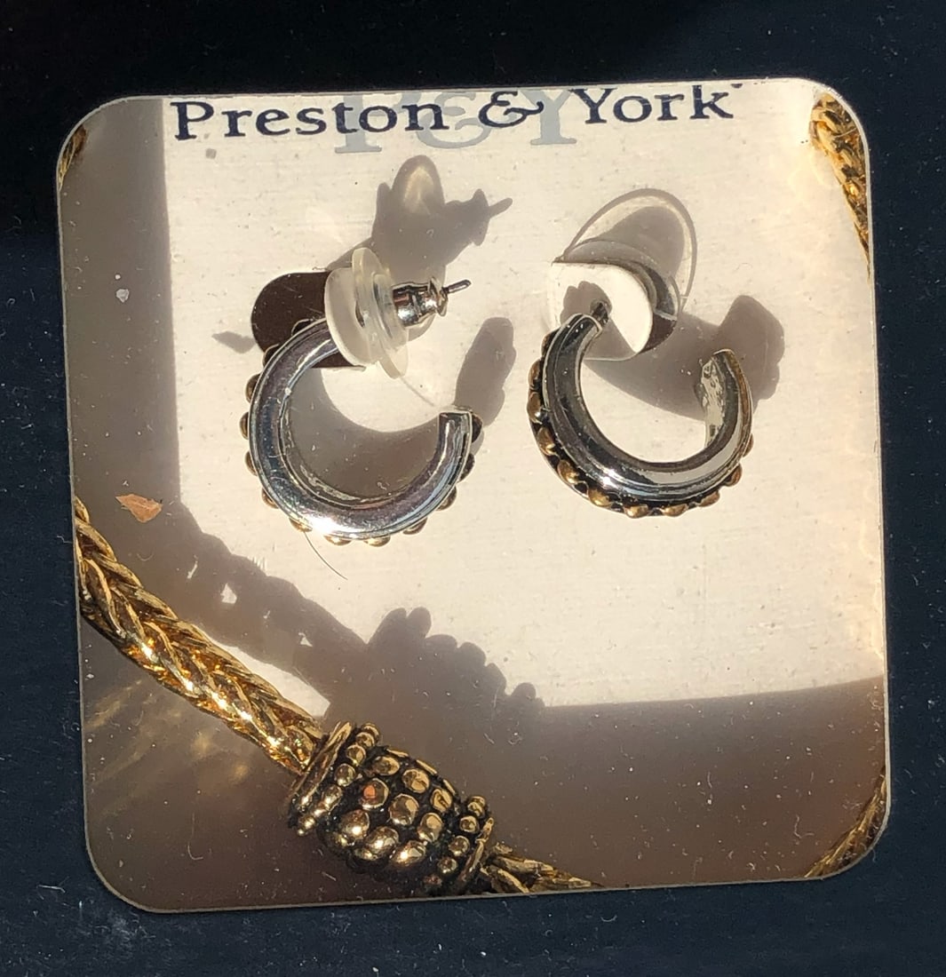 Set of Jewelry (1 of 3)