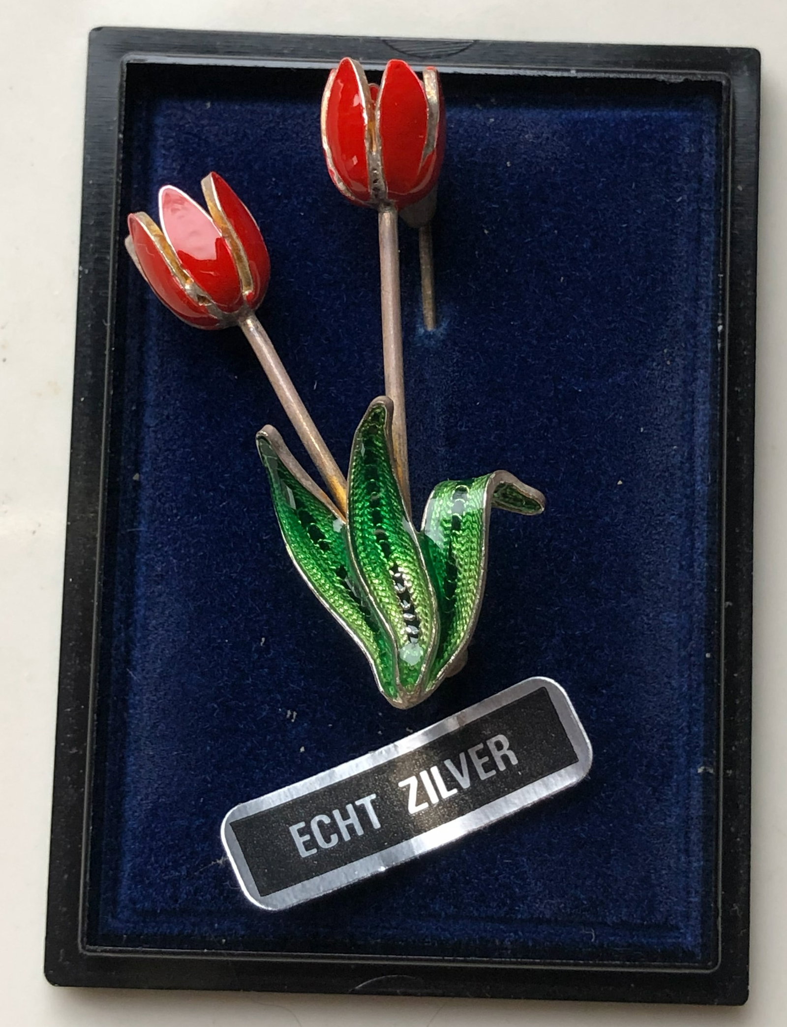 Vintage Silver Brooch Pin: Vintage Silver Brooch Pin