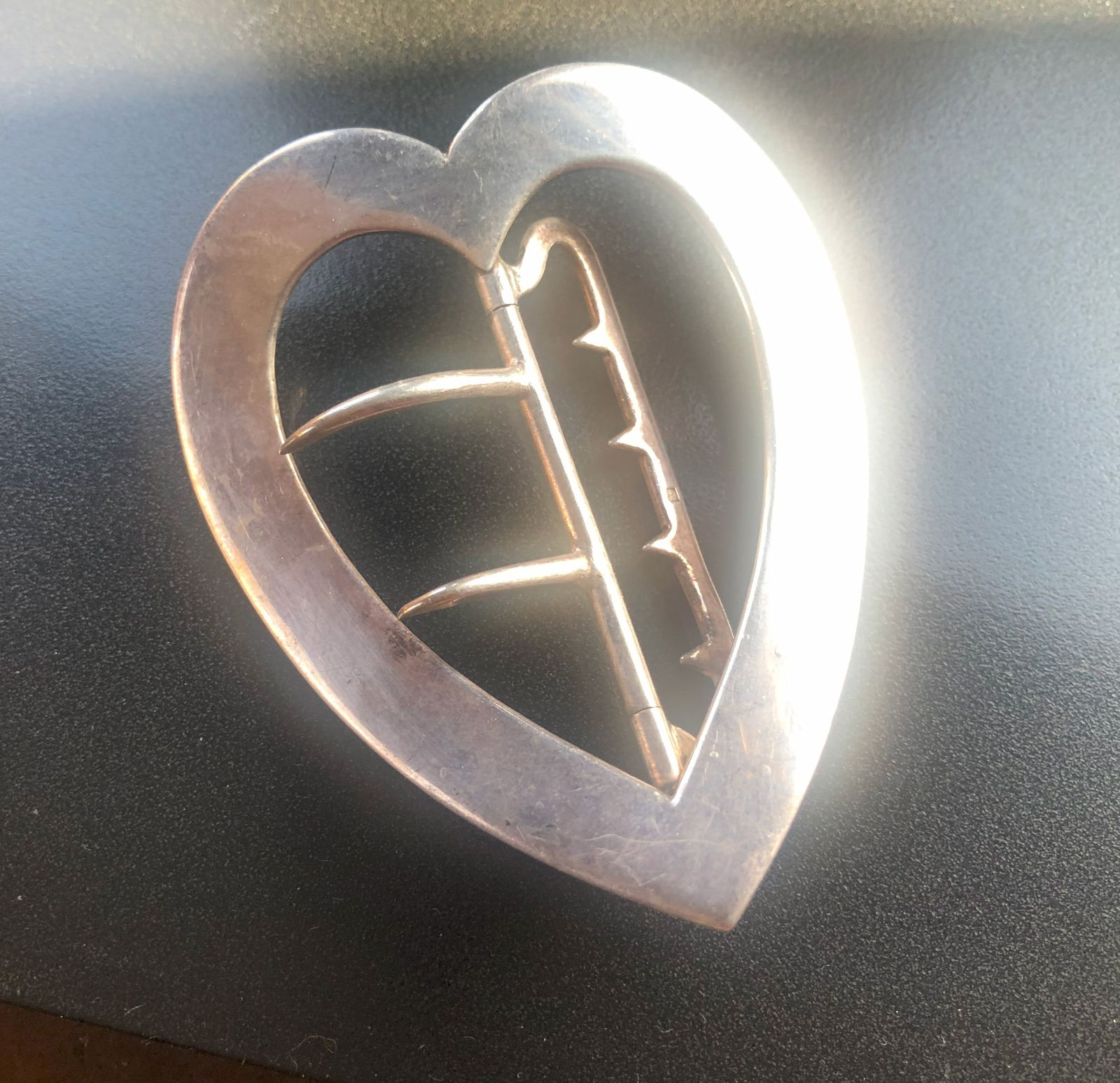 Vintage Silver Brooch Pin: Vintage Silver Brooch Pin, weight 26.3g