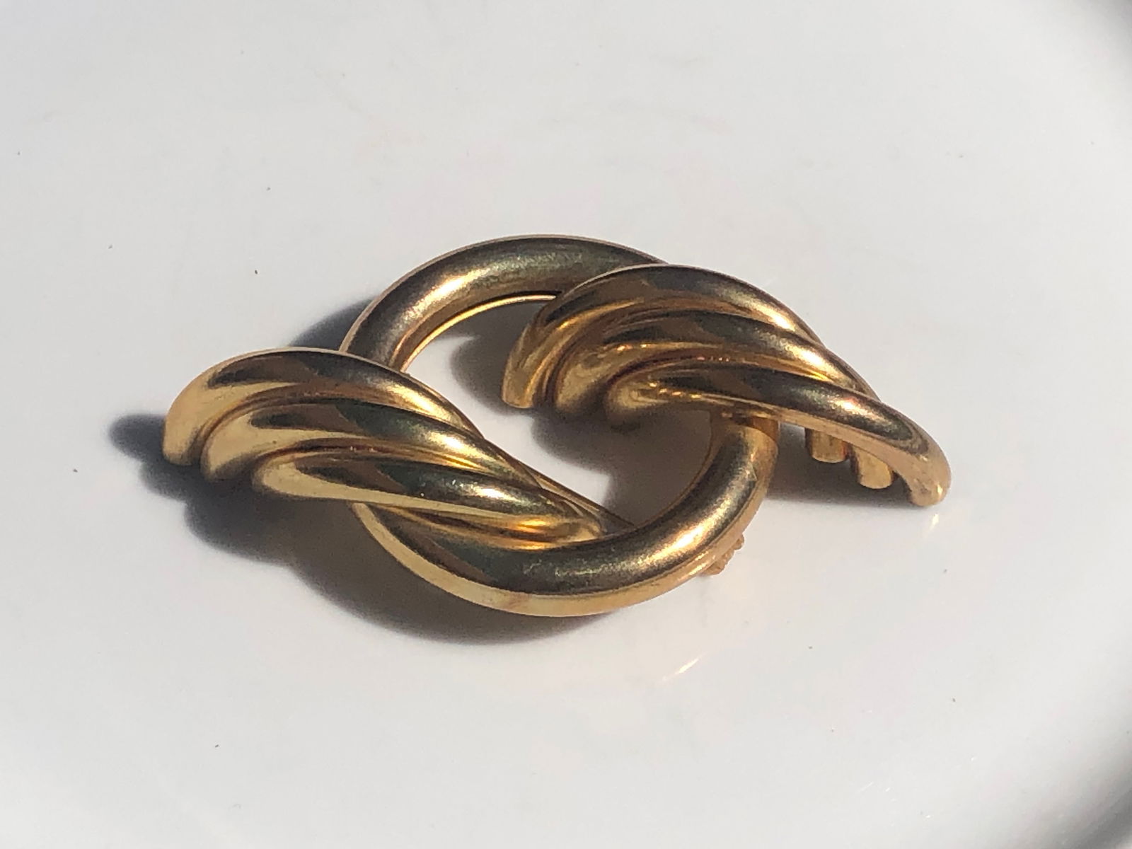 Vintage Silver Brooch Pin: Vintage Silver Brooch Pin, weight 24.5g