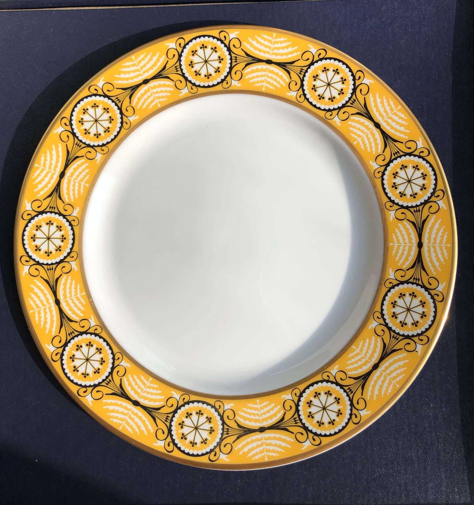 Whitehouse Floral Desert Plate: A beautifully designed Whitehouse decorative plate with floral patterns and gold accents.