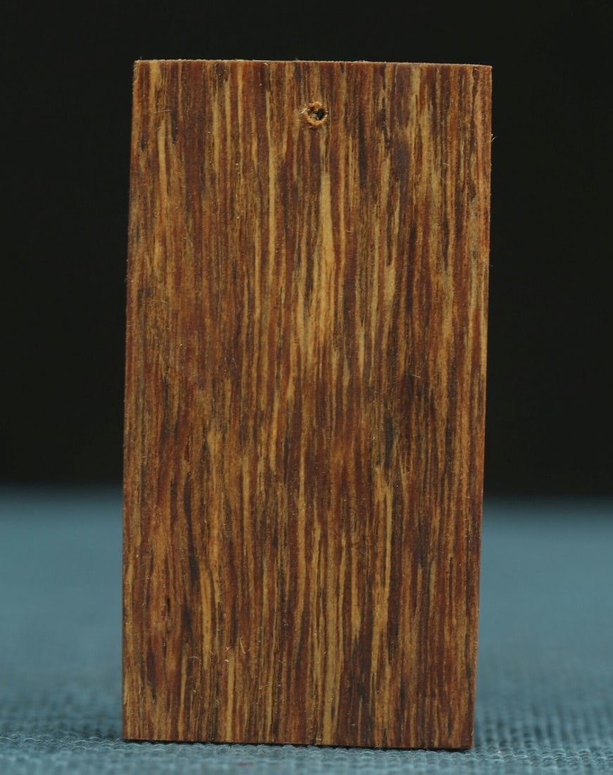 Natural Chen Xiang Plaque: Natural Chen Xiang Plaque, size: 2.2"