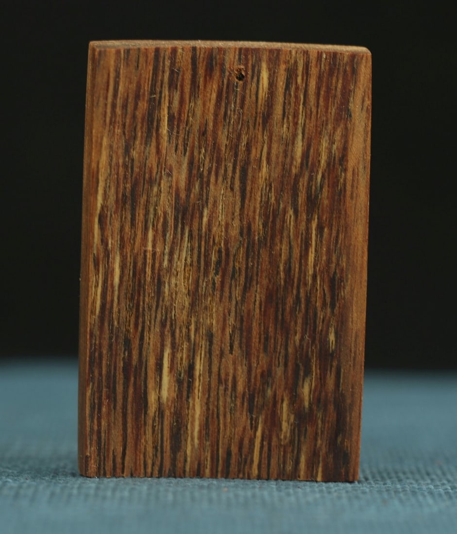 Natural Chen Xiang Plaque: Natural Chen Xiang Plaque, size: 2.2"