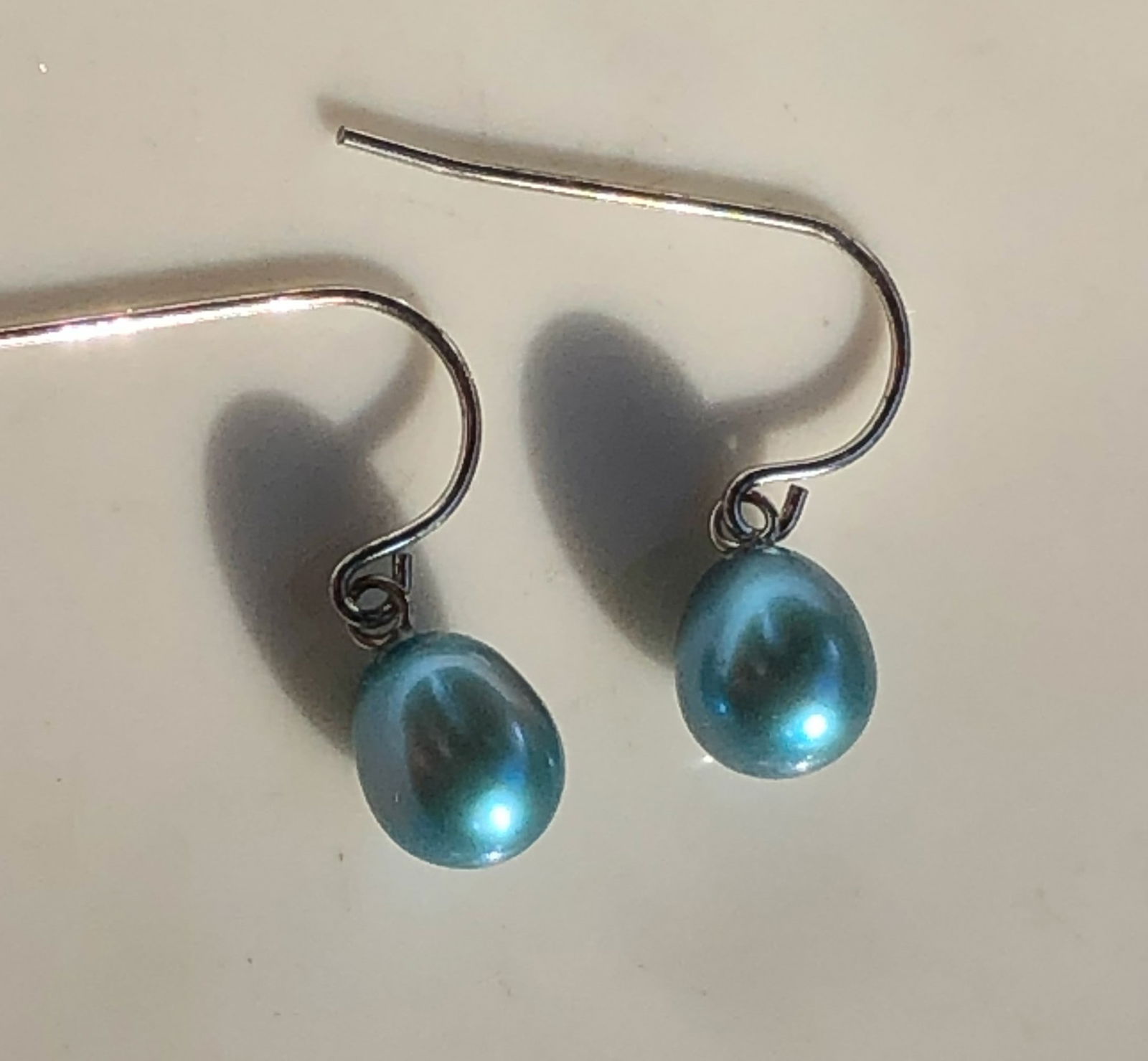 Pair of Pearl Earrings: Pair of Pearl Earrings