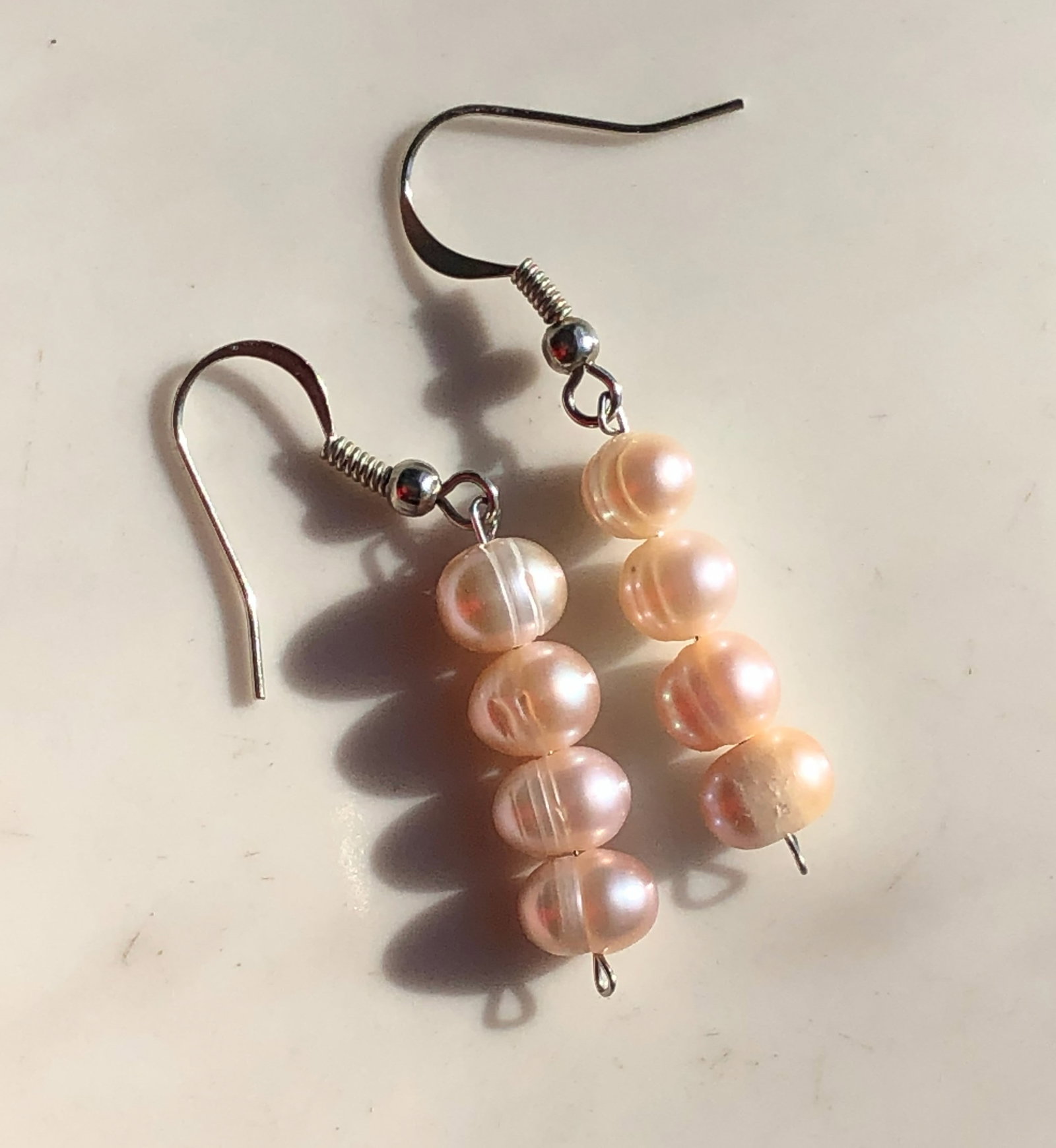 Pair of Pearl Earrings (1 of 2)