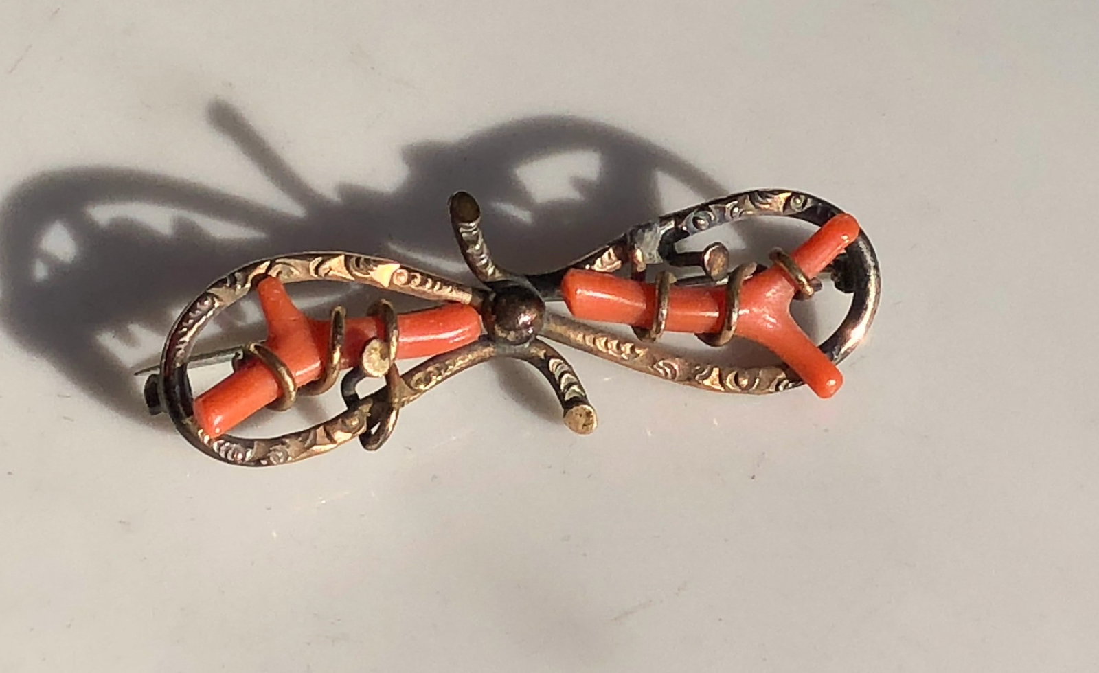 Antique gold Filled Coral Brooch Pin: Antique gold Filled Coral Brooch Pin