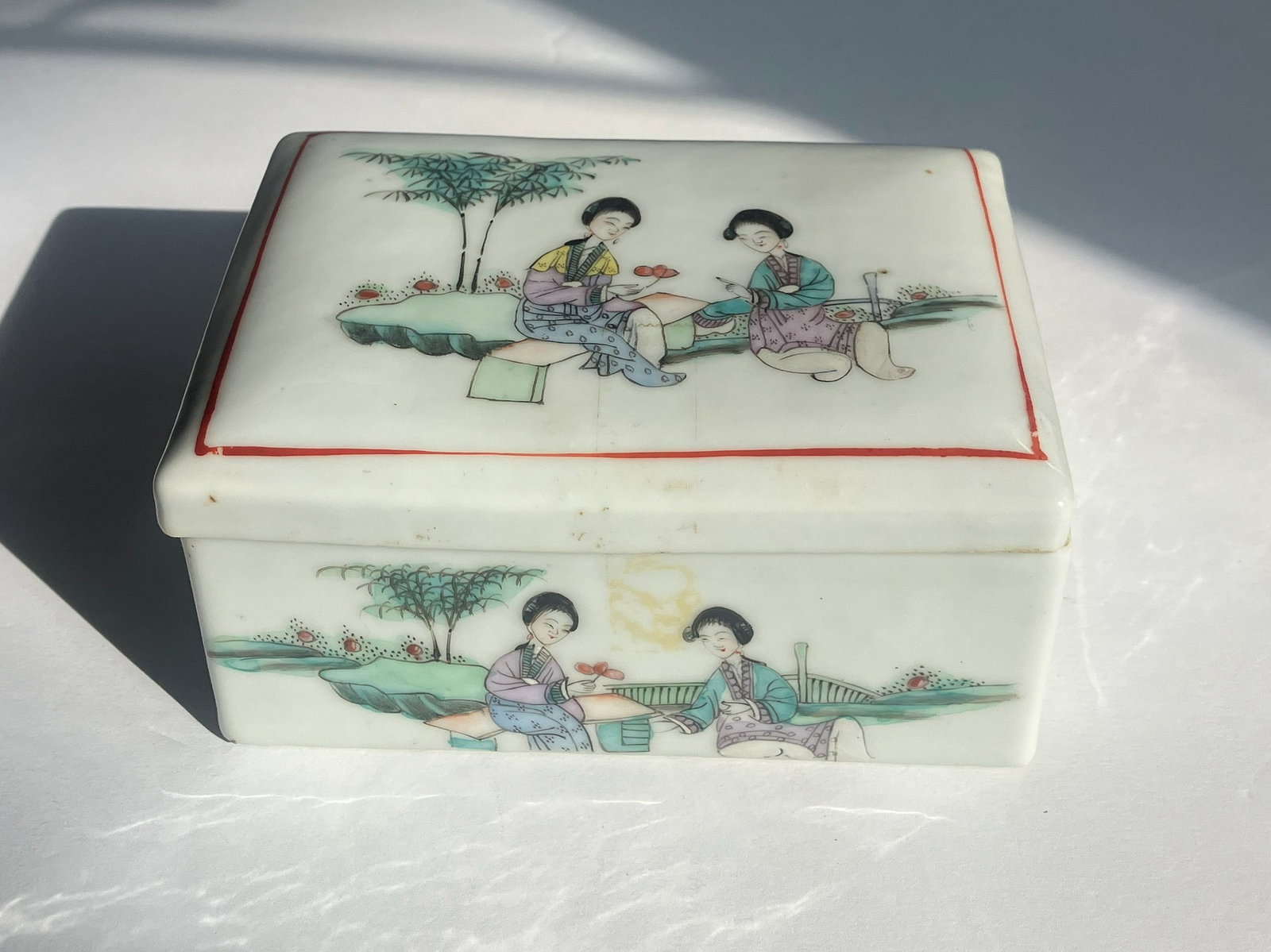 Antique Porcelain Box Repulic period: Antique Porcelain Box Repulic period, Size: 4.75" x 2"