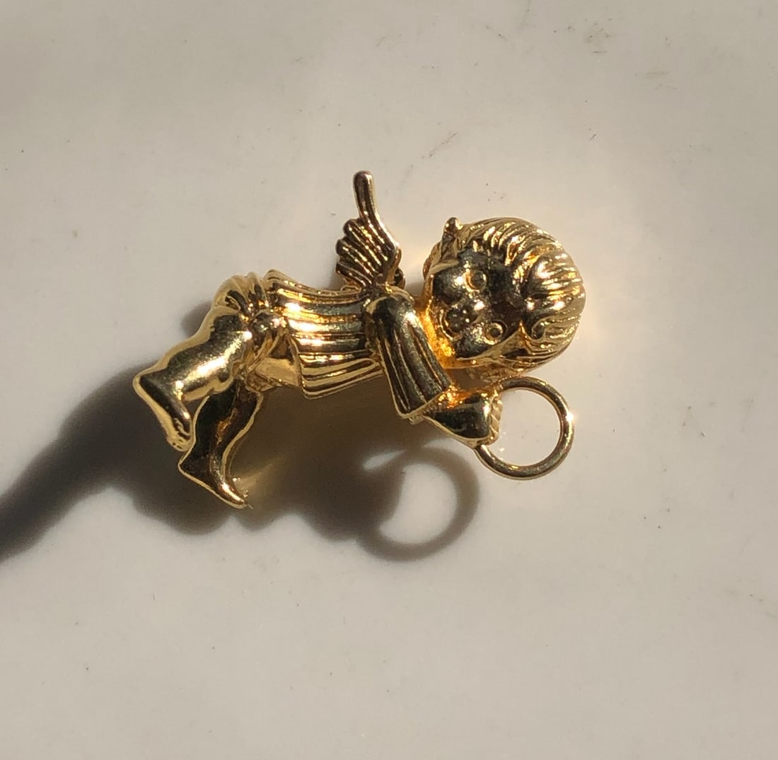 Vintage Gold Filled Pendant (1 of 2)