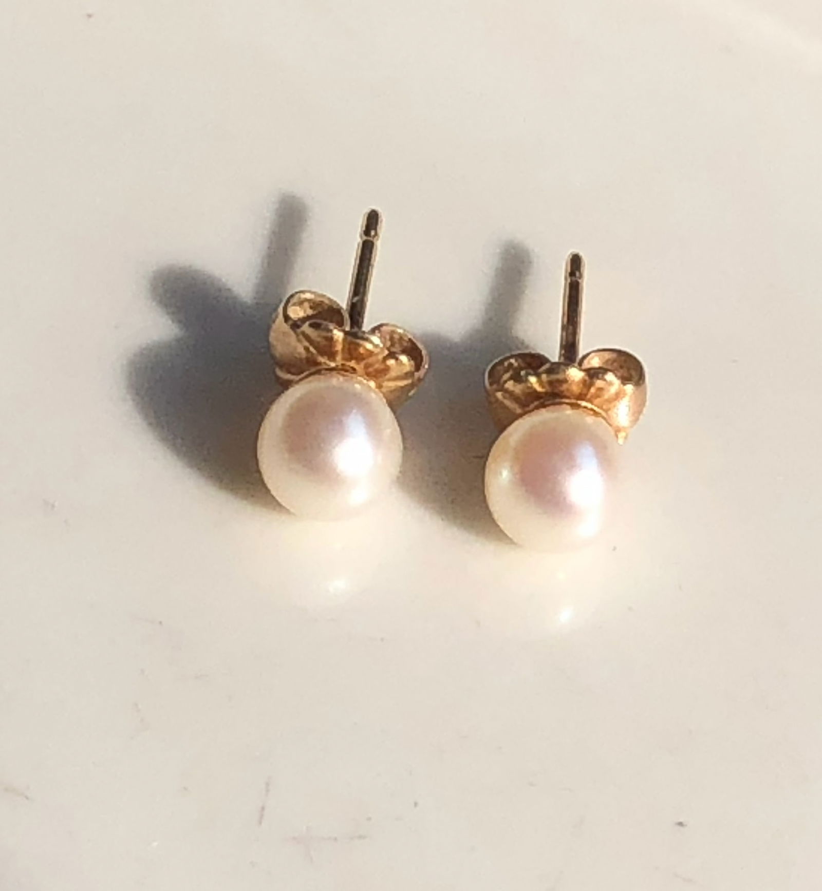 Pair of 14K Gold Pearl Earrings (1 of 3)