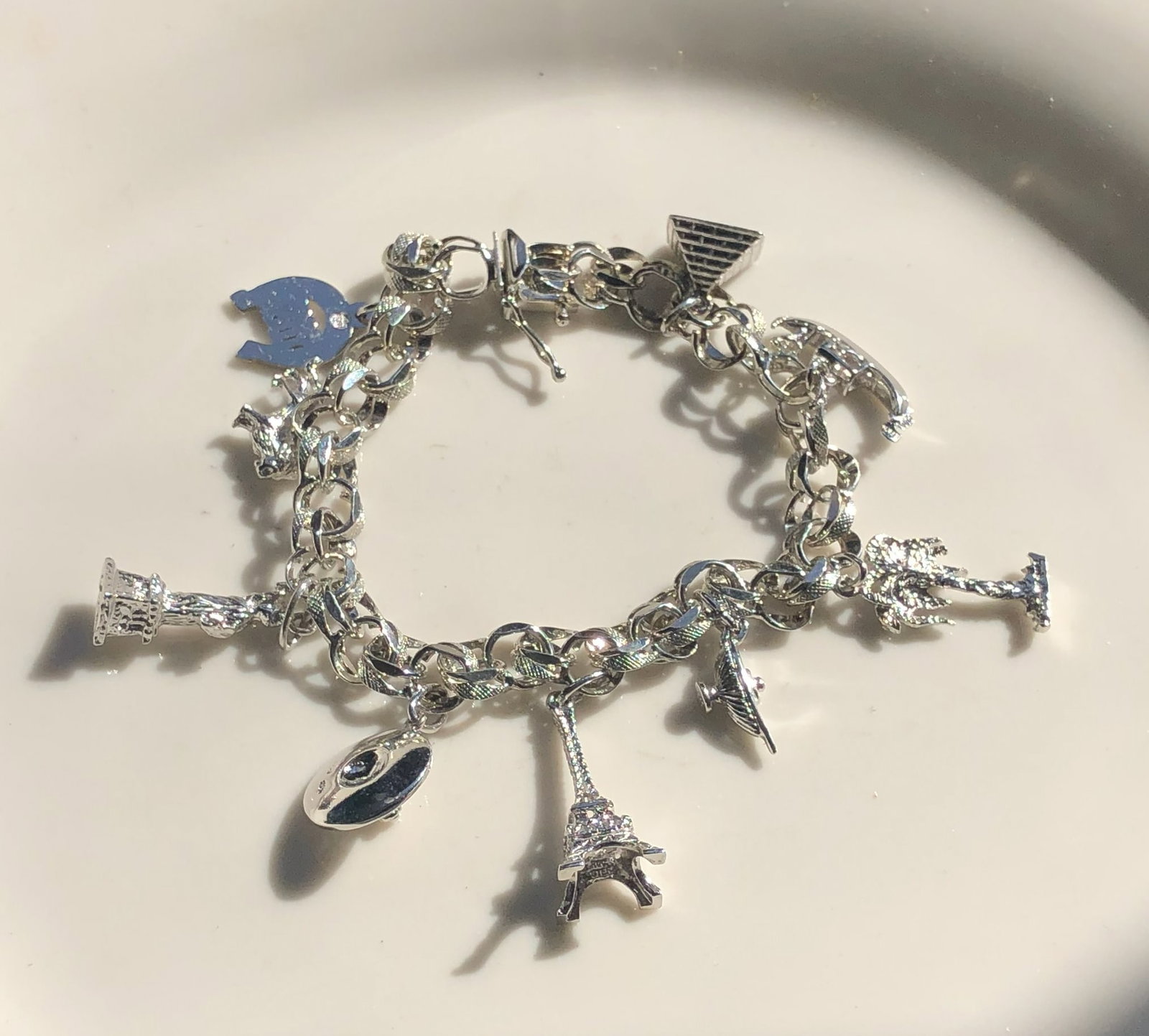 Vintage Silver Bracelet: Vintage Silver Bracelet, weight 27g