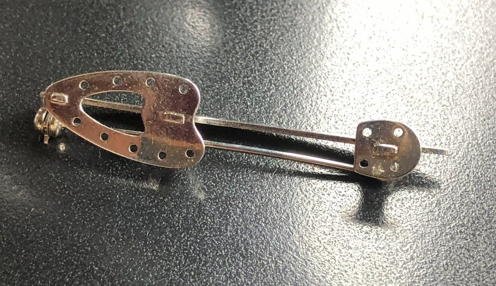 Vintage Silver Brooch Pin: Vintage Silver Brooch Pin