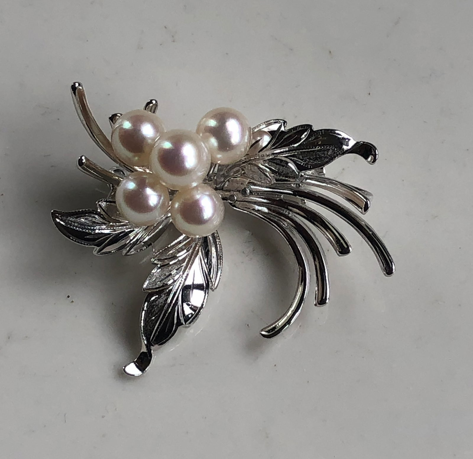 Vintage Sea Pearl Brooch Pin: Vintage Sea Pearl Brooch Pin