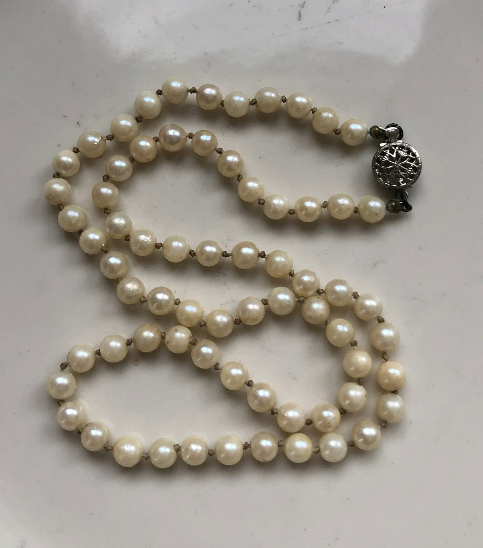 Vintage Pearl Necklace: Vintage Pearl Necklace