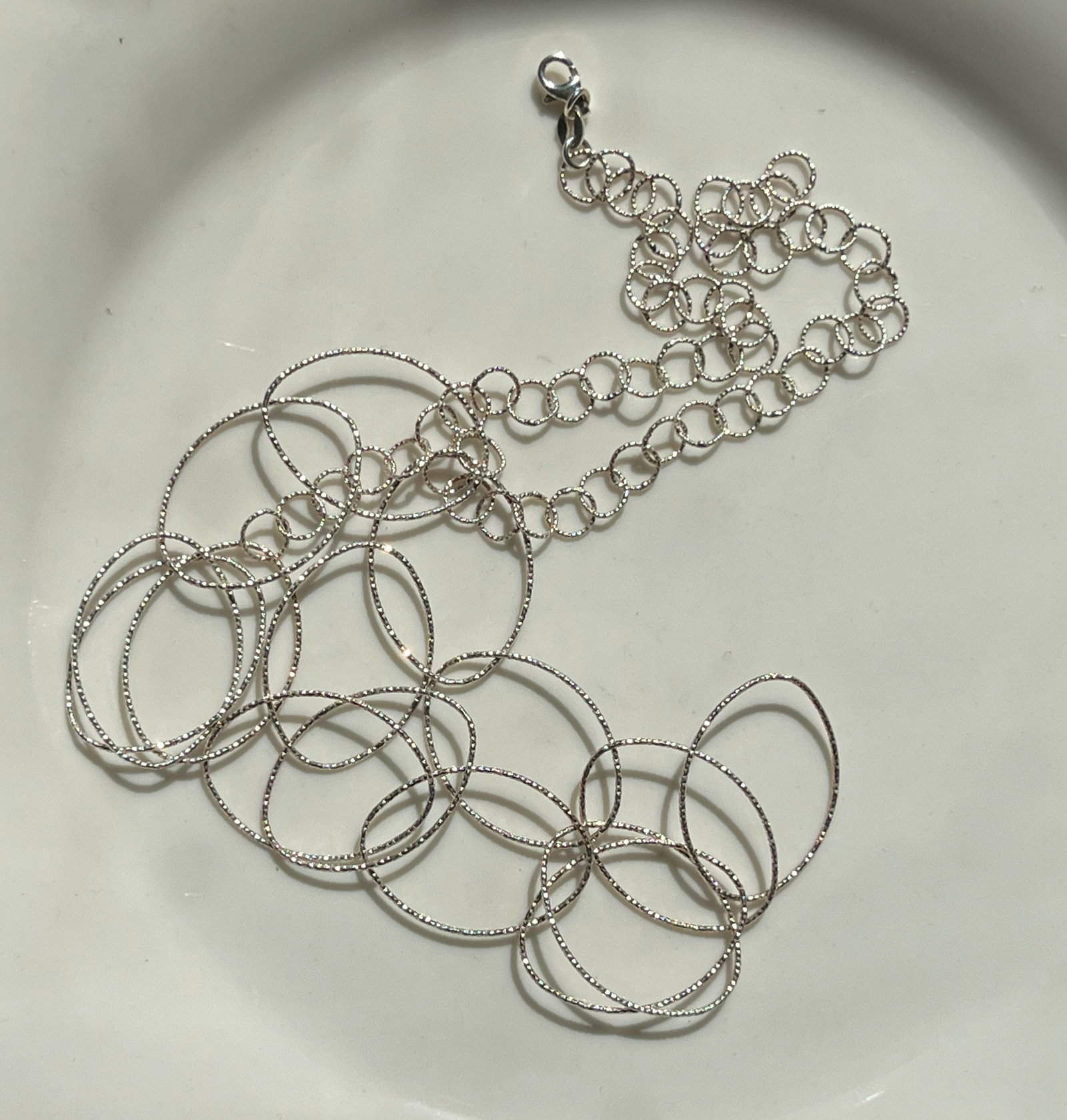 Vintage Silver Necklace: Vintage Silver Necklace, weight 11.6g