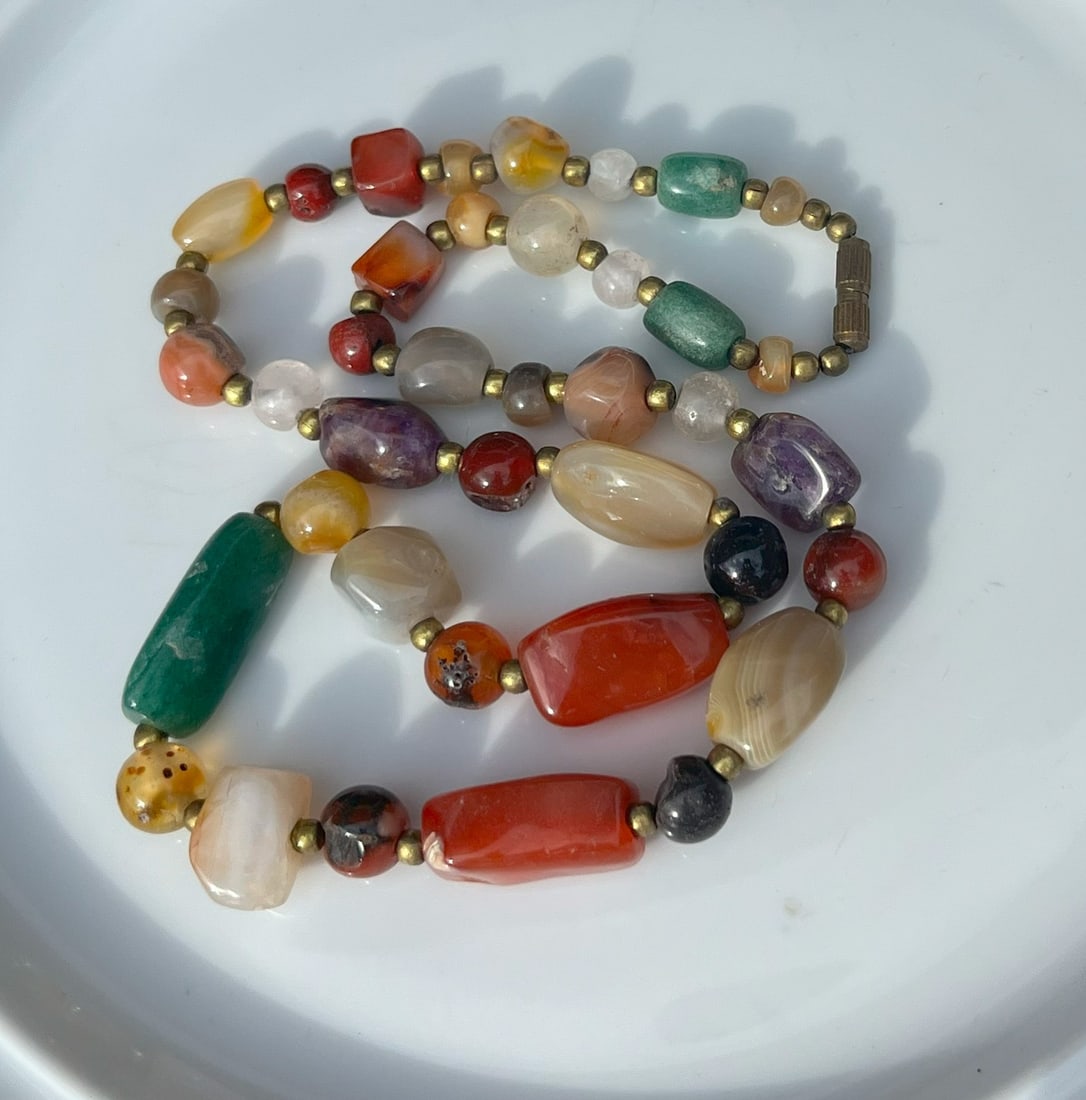 Vintage Carnelian Stone Necklace: Vintage Carnelian Stone Necklace