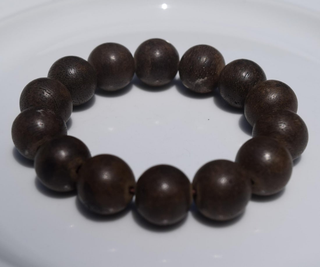 Antique Chen Xiang Beads Bracelet (1 of 2)