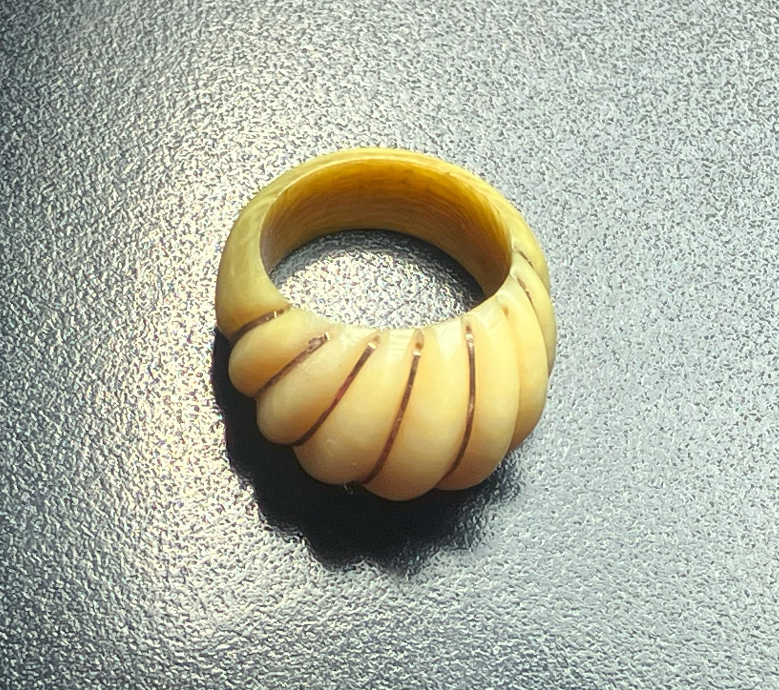 Antique Gold Wire Ring (1 of 3)