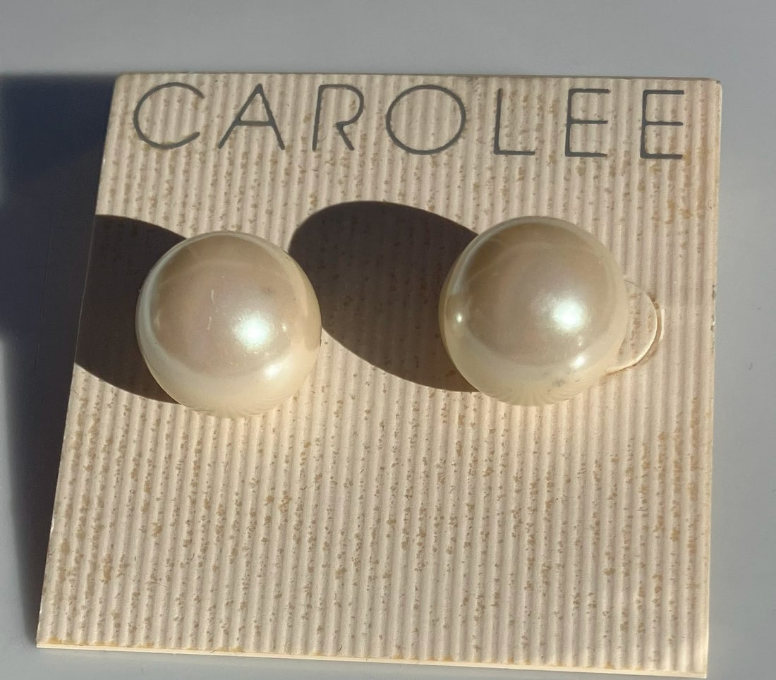Pair of Earrings: Pair of Earrings