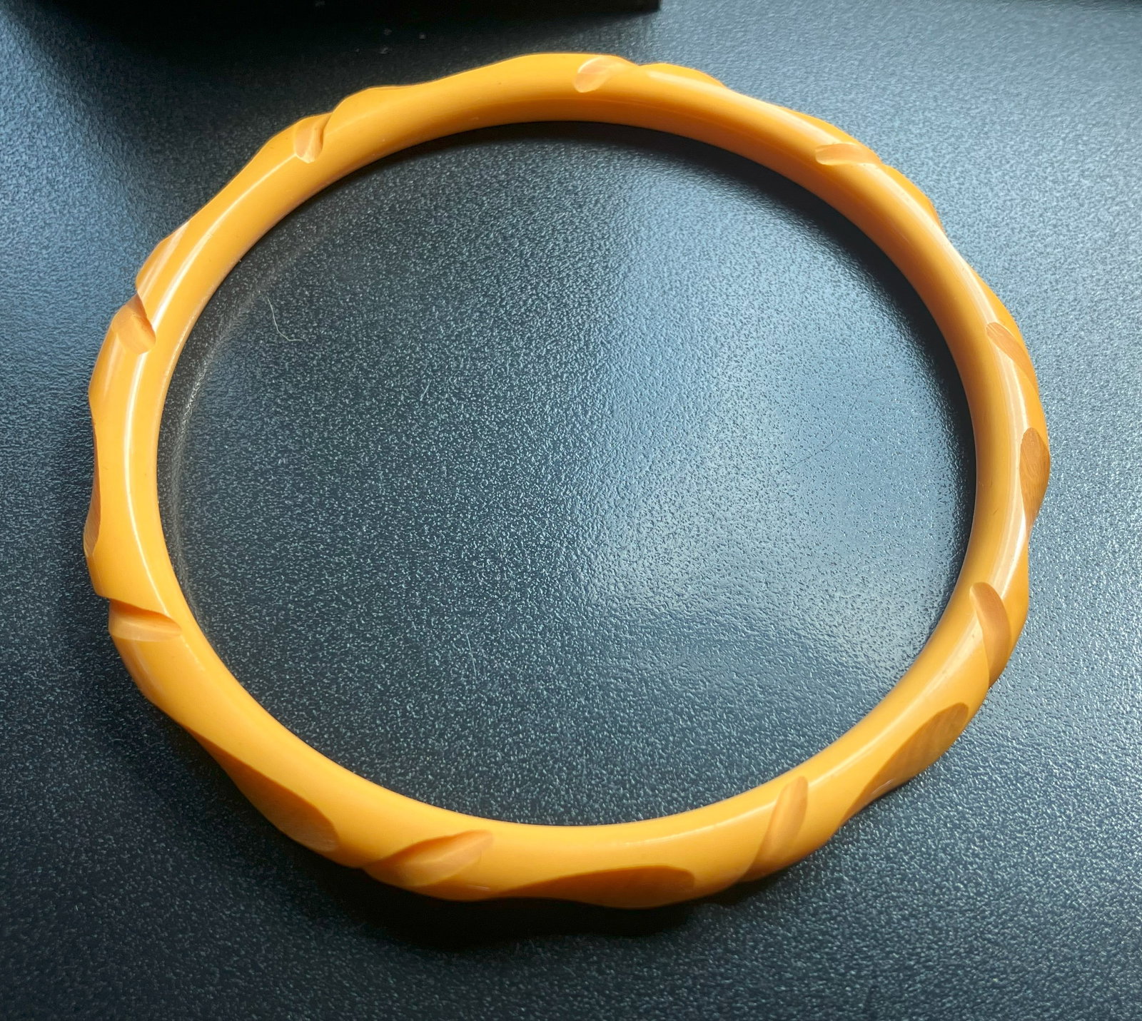 Antique Resin Bracelet (1 of 3)