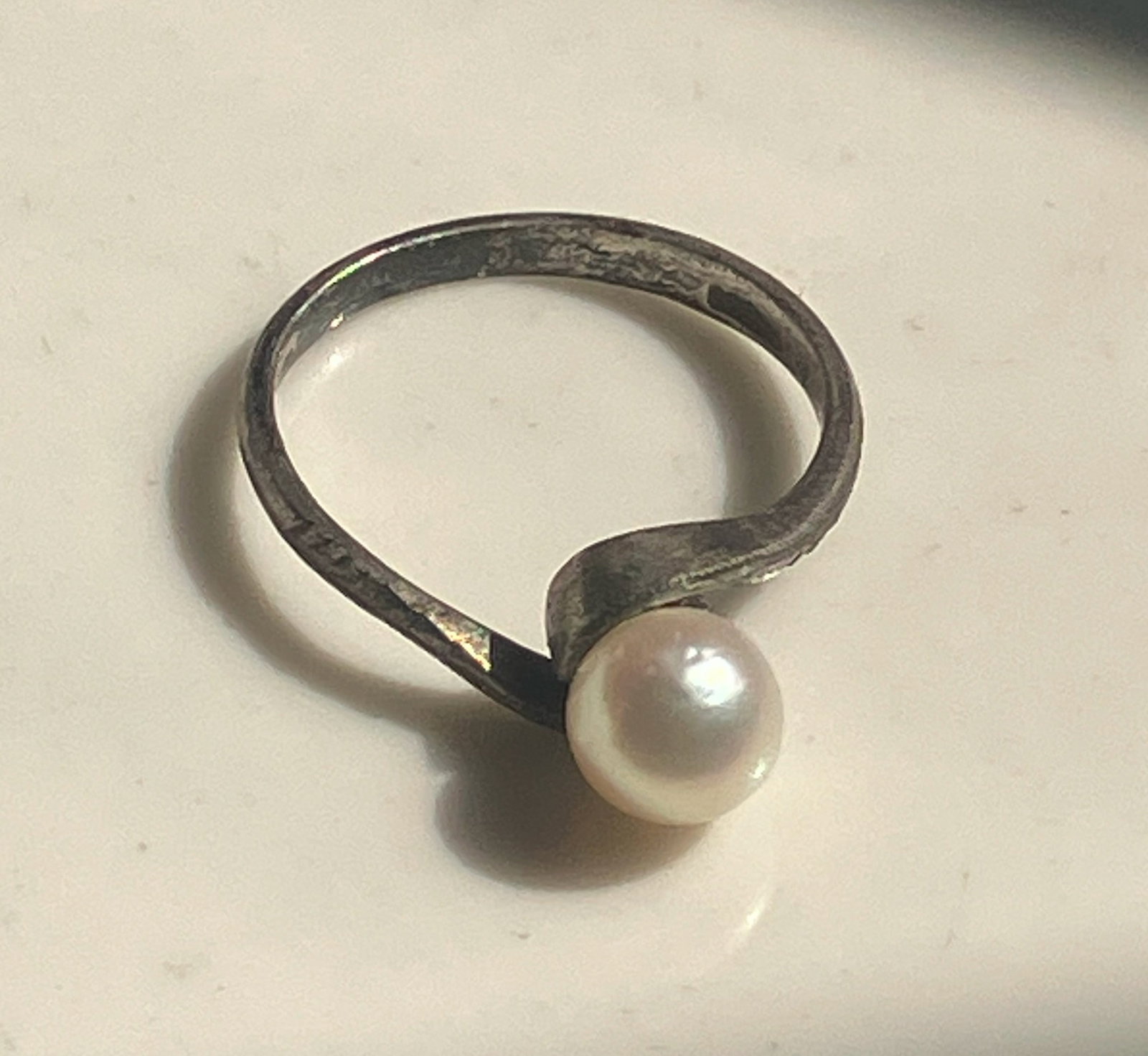 Vintage Silver Pearl Ring (1 of 2)