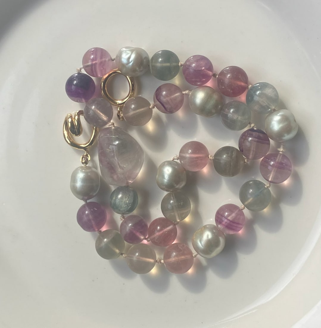 Vintage Pearl and Crystal Necklace (1 of 3)