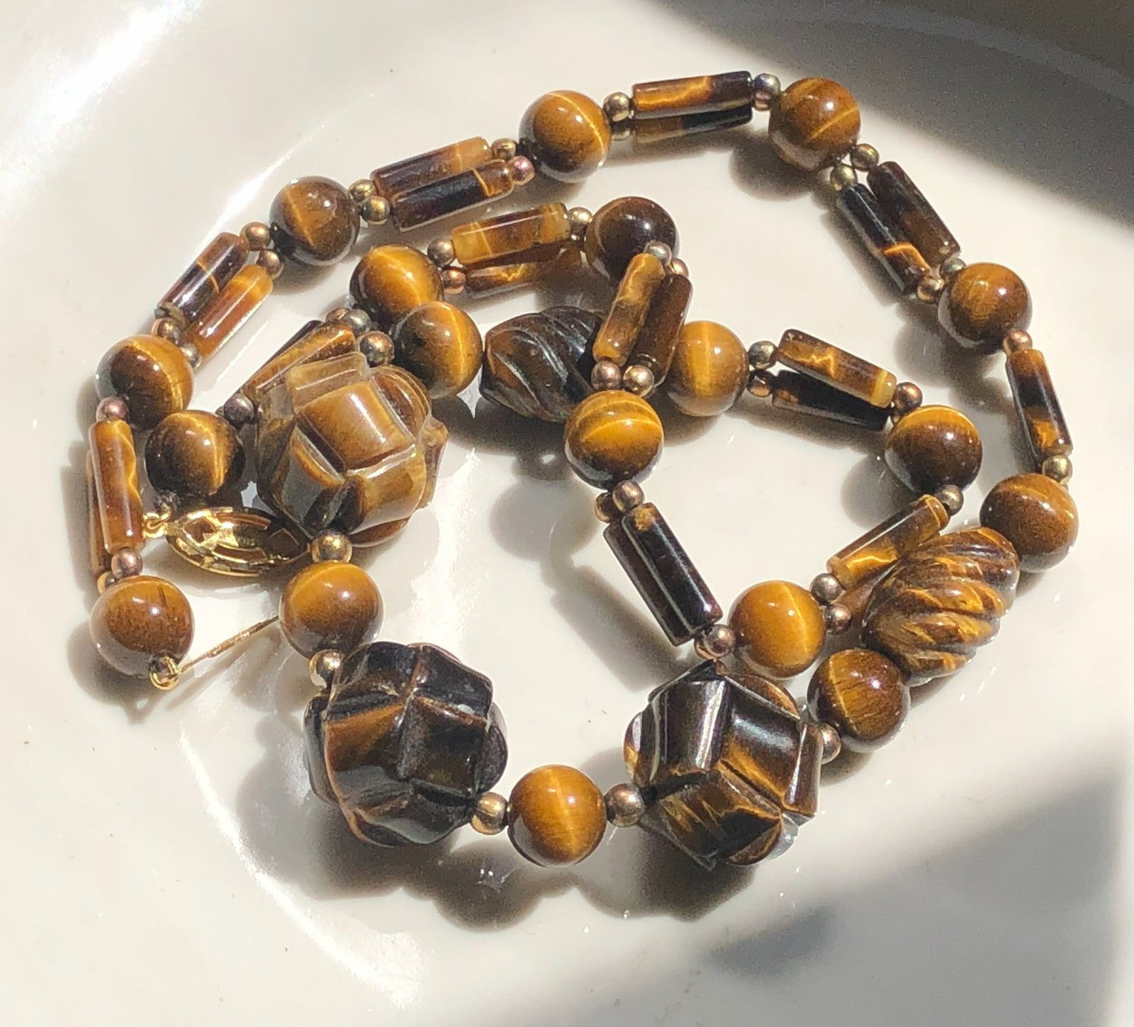 Vintage Tiger's Eye Necklace: Vintage Tiger's Eye Necklace
