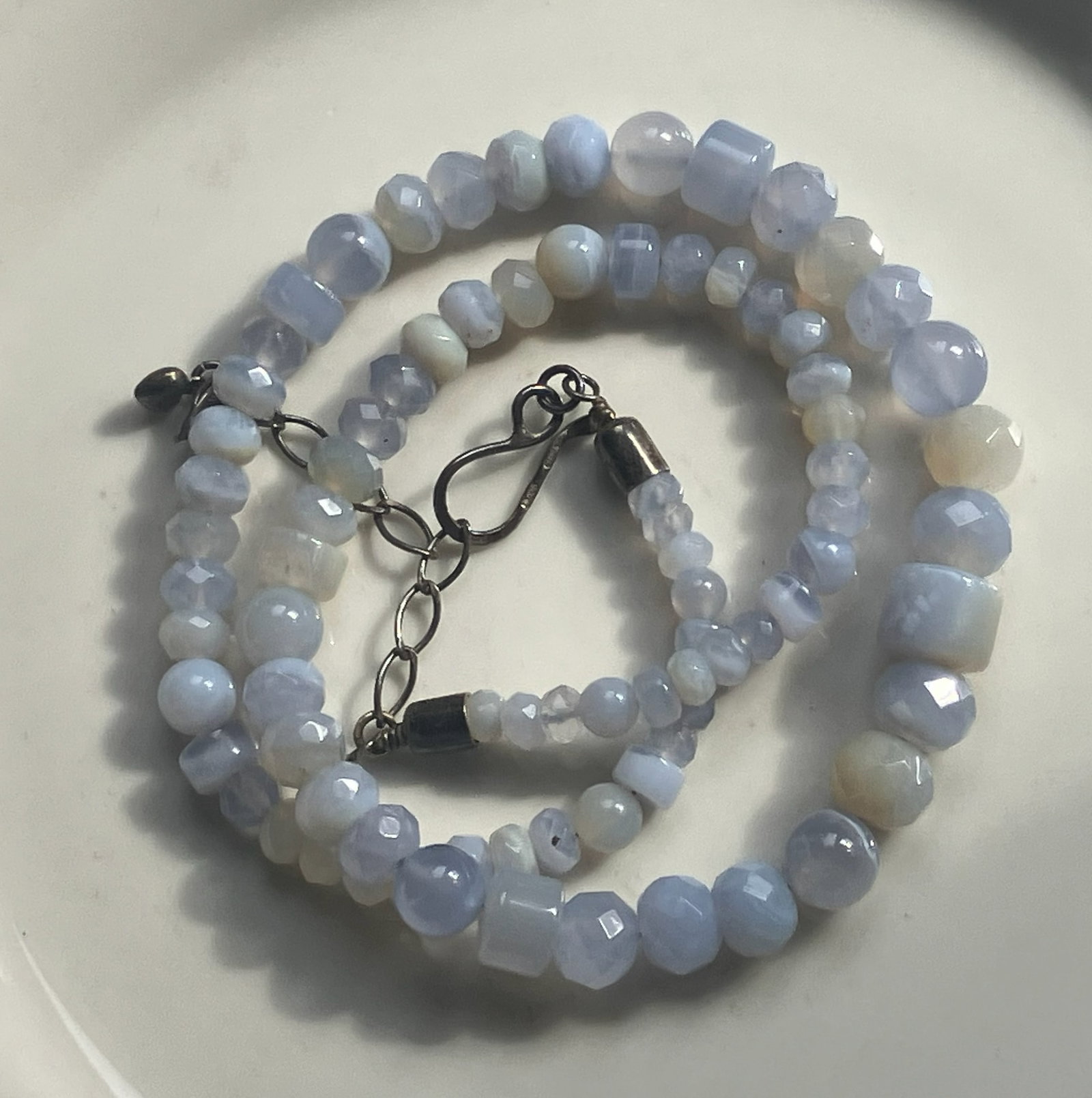 Vintage Agate Necklace with Silver Clasp (1 of 2)