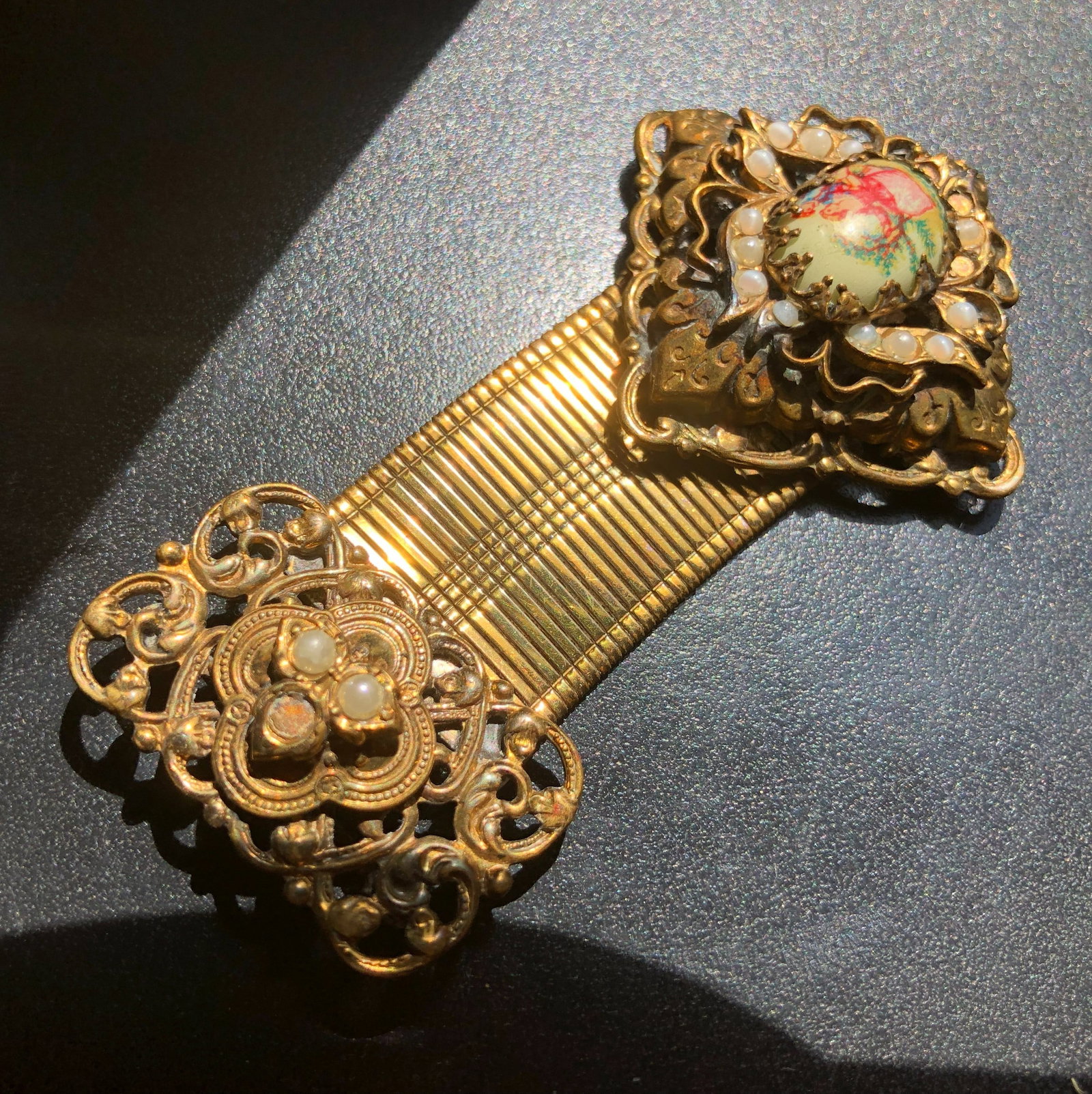 Vintage Brooch Pin: Vintage Brooch Pin