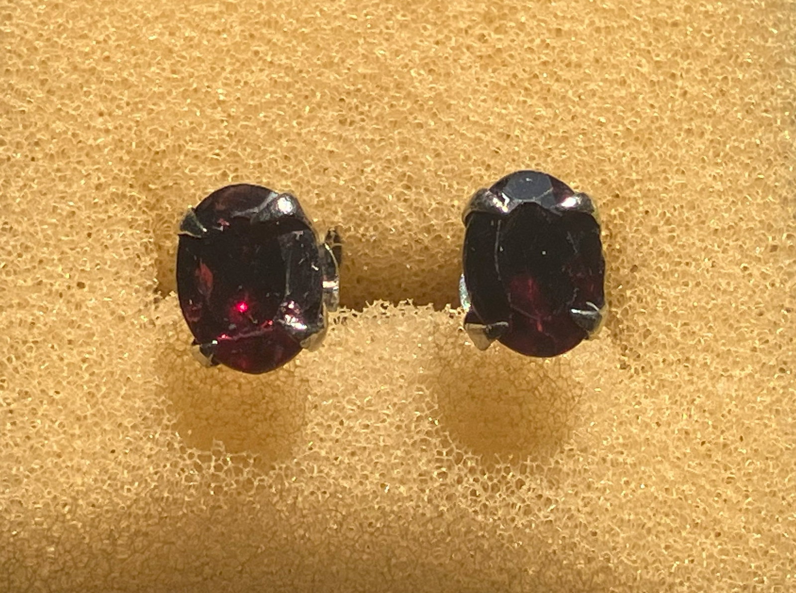 Pair of Garnet Earrings: Pair of Garnet Earrings