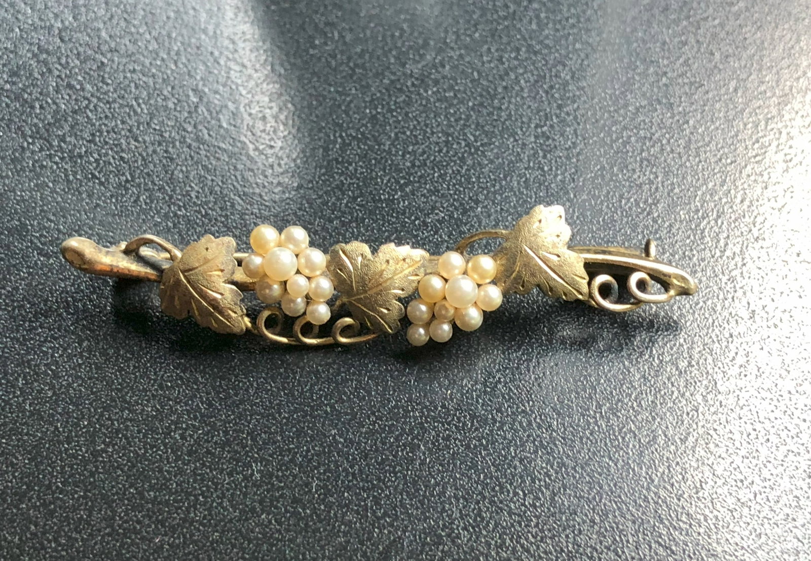 Vintage Silver Brooch Pin: Vintage Silver Brooch Pin